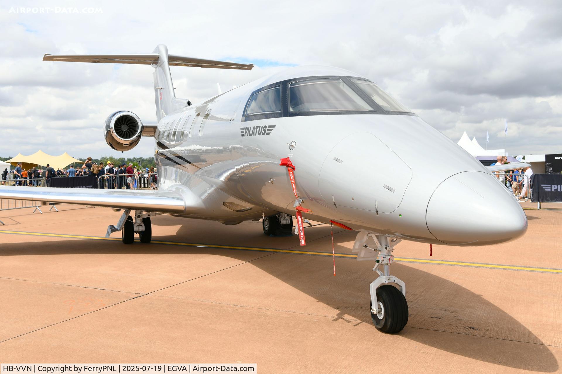 HB-VVN, 2025 Pilatus PC-24 C/N 566, PC24 close-up