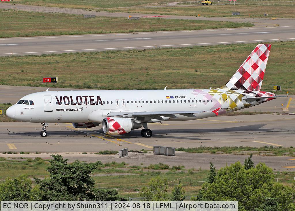 EC-NOR, 2009 Airbus A320-216 C/N 3963, Taxiing holding point rwy 31R for departure...