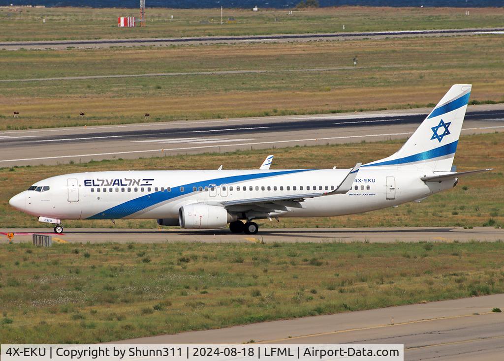 4X-EKU, 2006 Boeing 737-8Z9 C/N 33834, Lining up rwy 31R for departure... new c/s