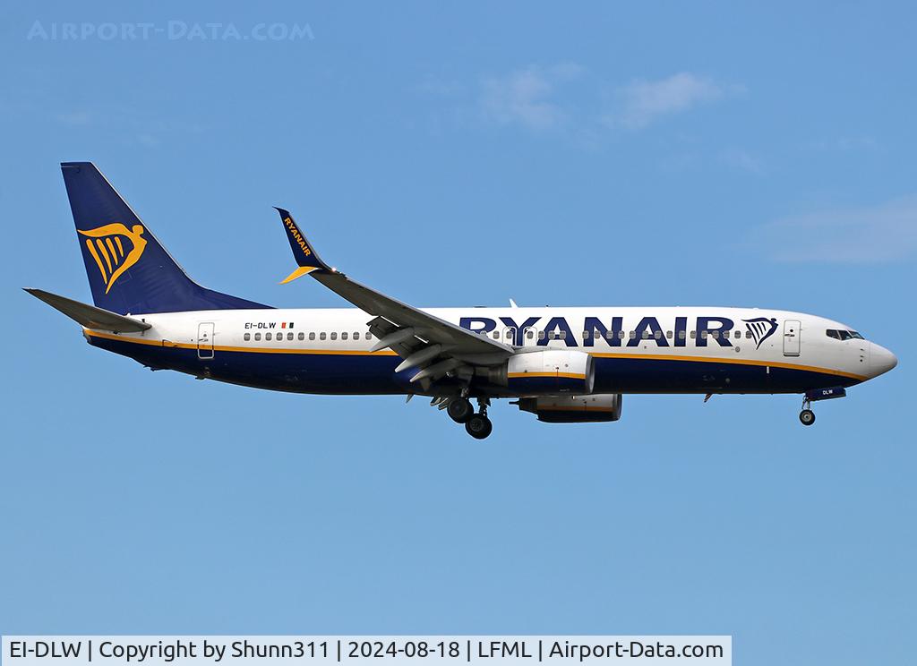EI-DLW, 2006 Boeing 737-8AS C/N 33599, Landing rwy 31R... Scimitar blended winglets mounted...