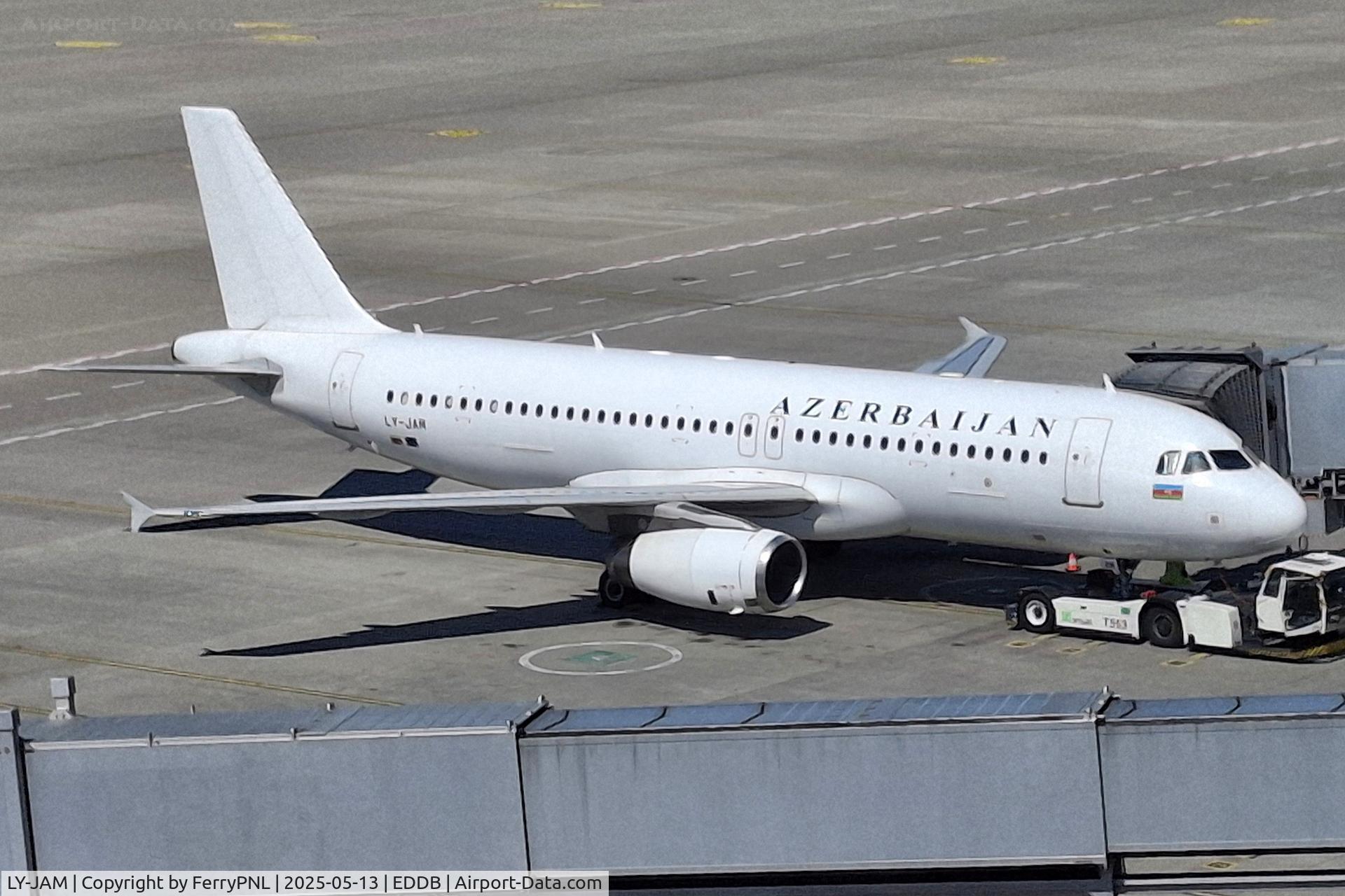 LY-JAM, 2012 Airbus A320-233 C/N 5296, AZAL A320 operated by Heston Airlines