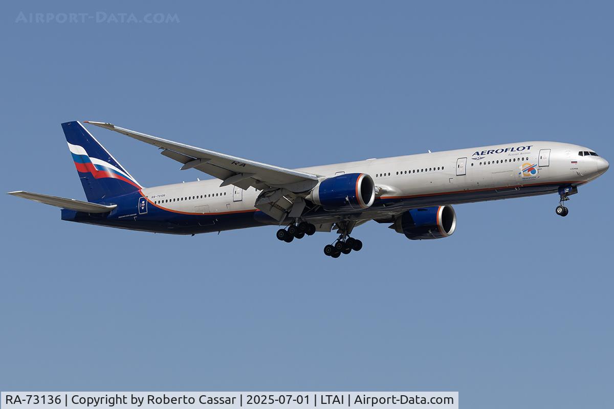 RA-73136, 2013 Boeing 777-3M0/ER C/N 41687, Arrival