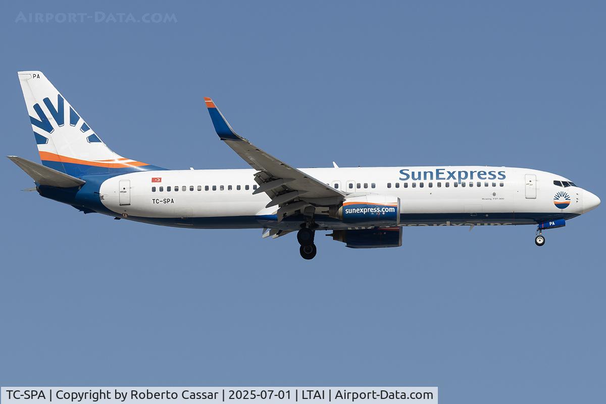 TC-SPA, 2008 Boeing 737-8HX C/N 29684, Arrival