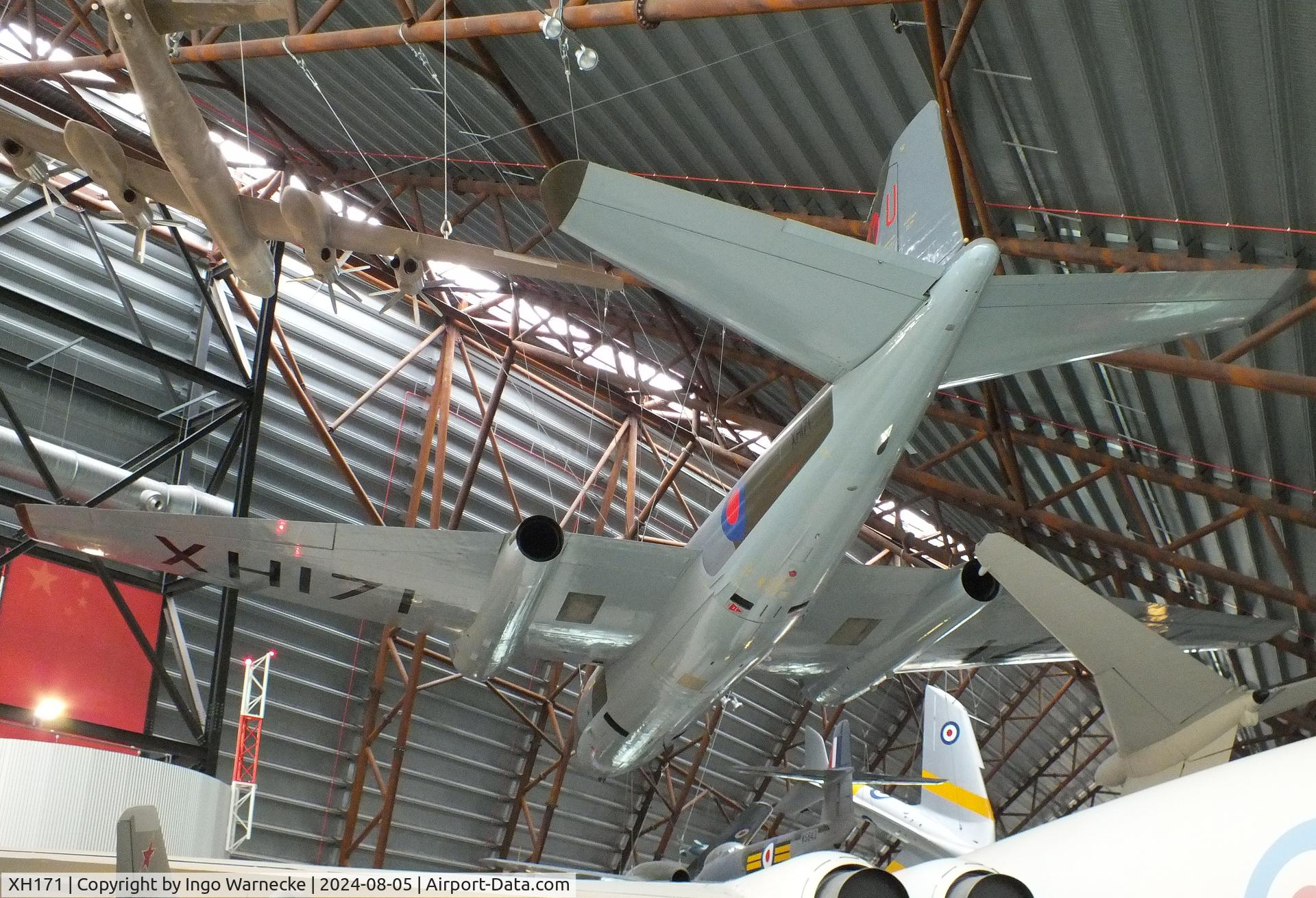 XH171, 1960 English Electric Canberra PR.9 C/N SH1735, English Electric Canberra PR9 at the RAF Museum Cosford