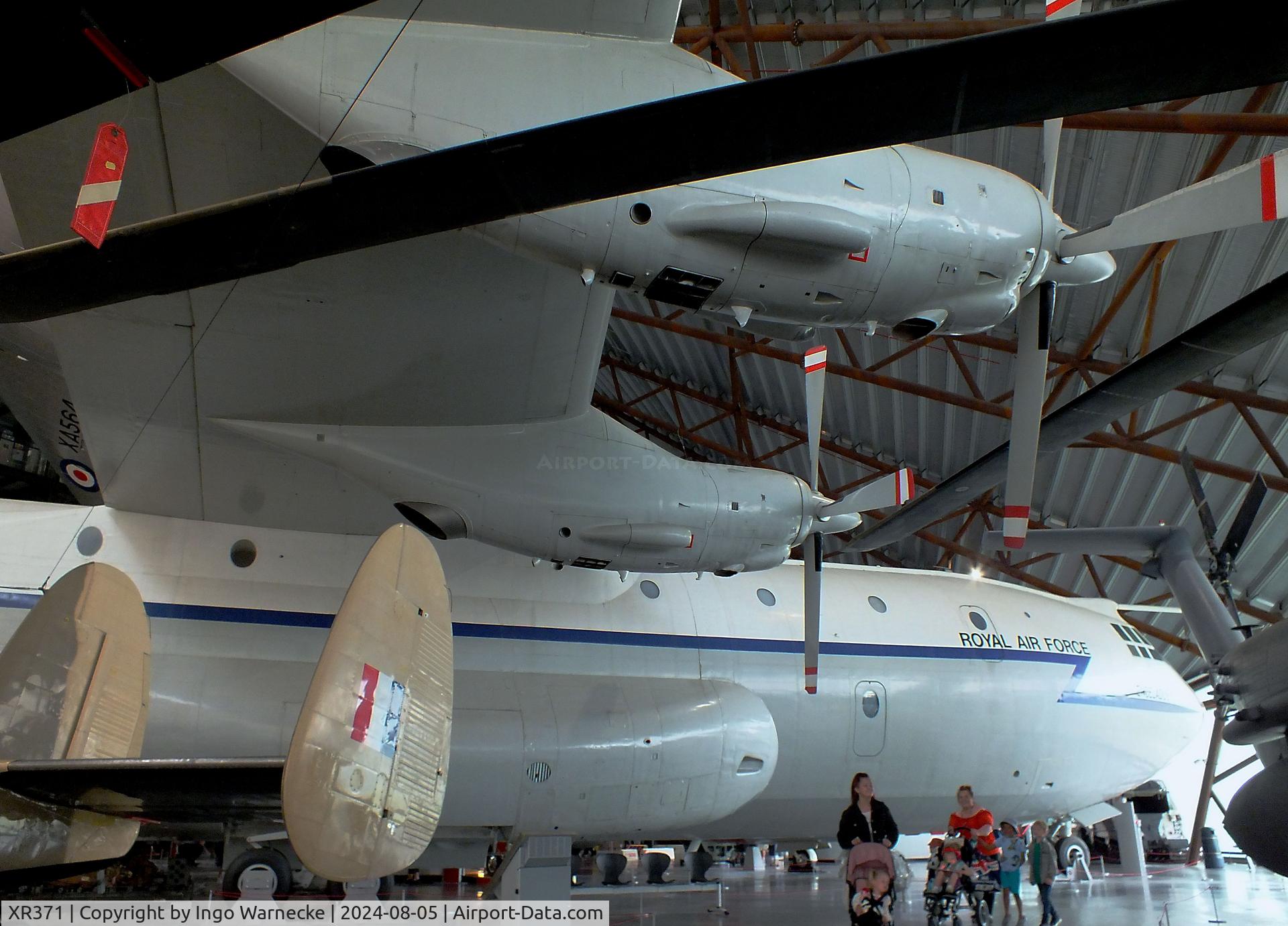 XR371, 1965 Short SC-5 Belfast C1 C/N SH.1825, Short SC-5 Belfast C1 at the RAF Museum Cosford