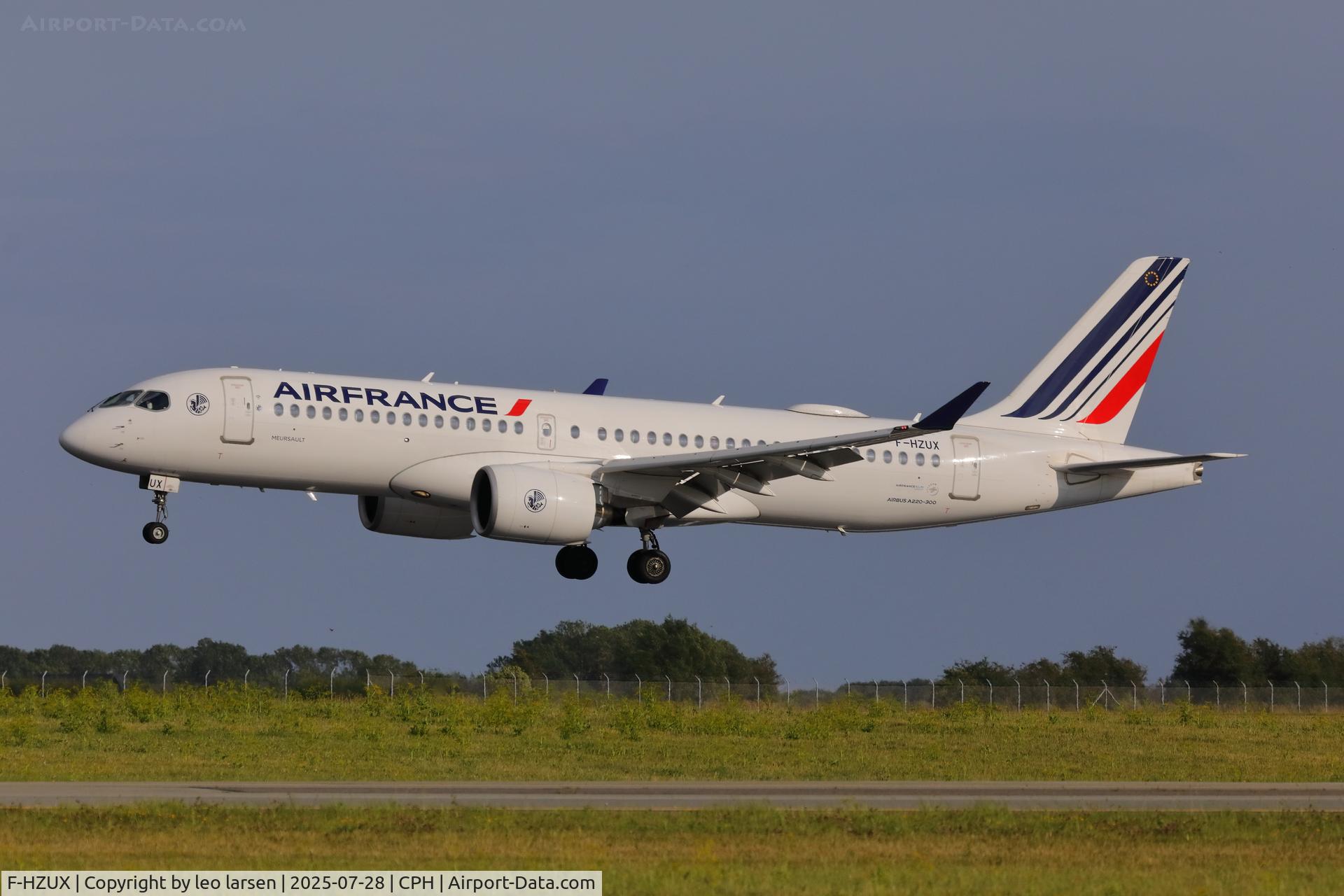 F-HZUX, 2022 Airbus A220-300 C/N 55218, Copenhagen 28.7.2025
