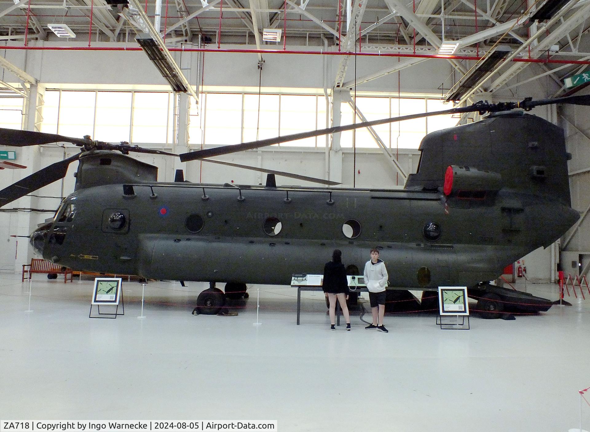 ZA718, Boeing Vertol Chinook HC.2 C/N M/A030/B-849/M7001, Boeing Vertol Chinook HC2 at the RAF Museum Cosford