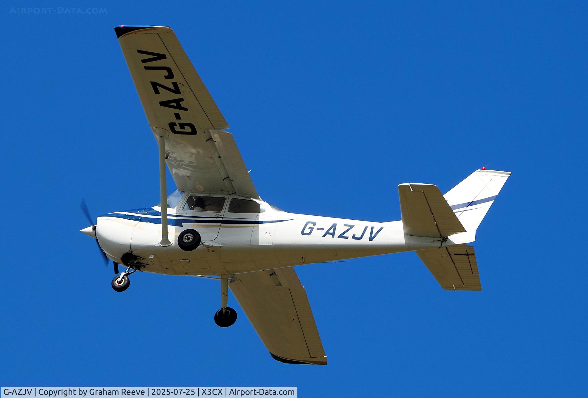 G-AZJV, 1971 Reims F172L Skyhawk C/N 0810, Departing from Northrepps.