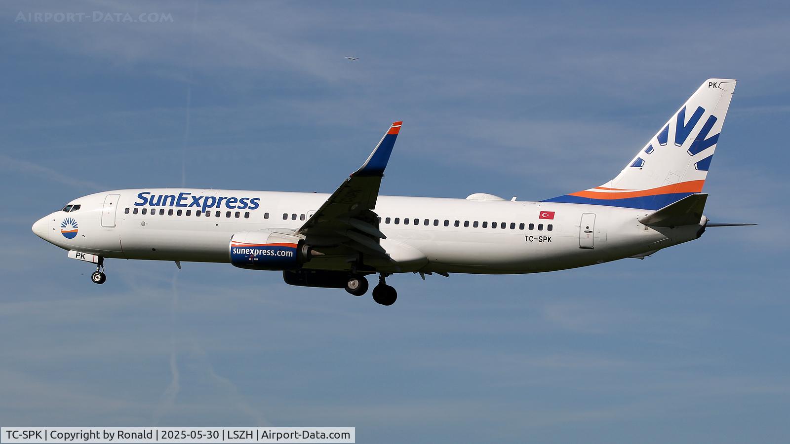 TC-SPK, 2014 Boeing 737-86N C/N 35646, at zrh