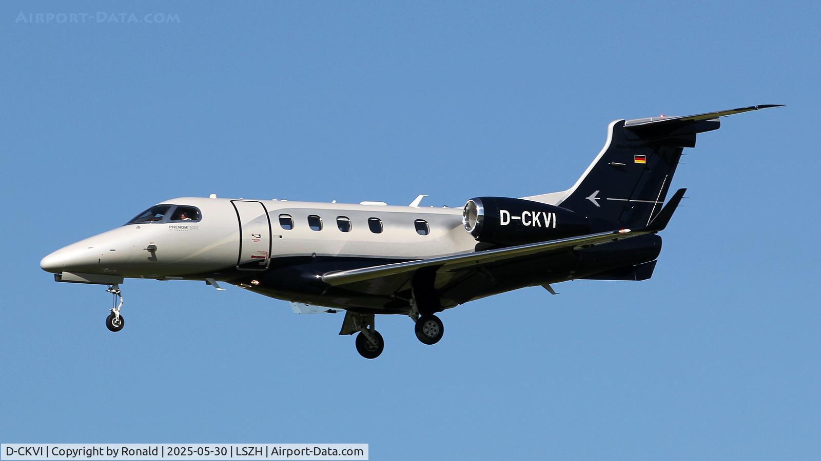 D-CKVI, 2020 Embraer EMB-505 Phenom 300E C/N 50500560, at zrh