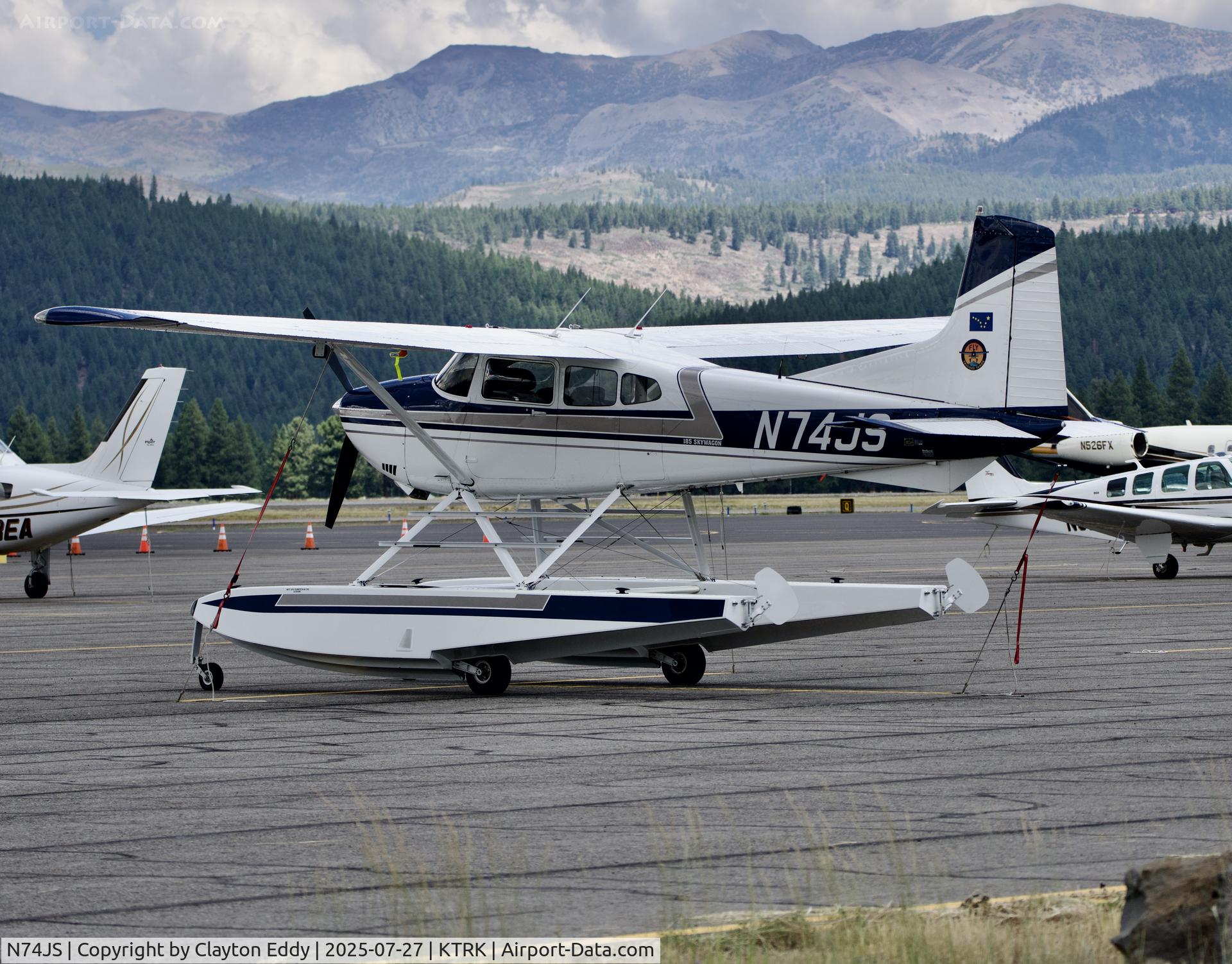 N74JS, 1987 Cessna Aircraft co. A185F Skywagon C/N 18504139, Truckee Tahoe airport in California 2025
