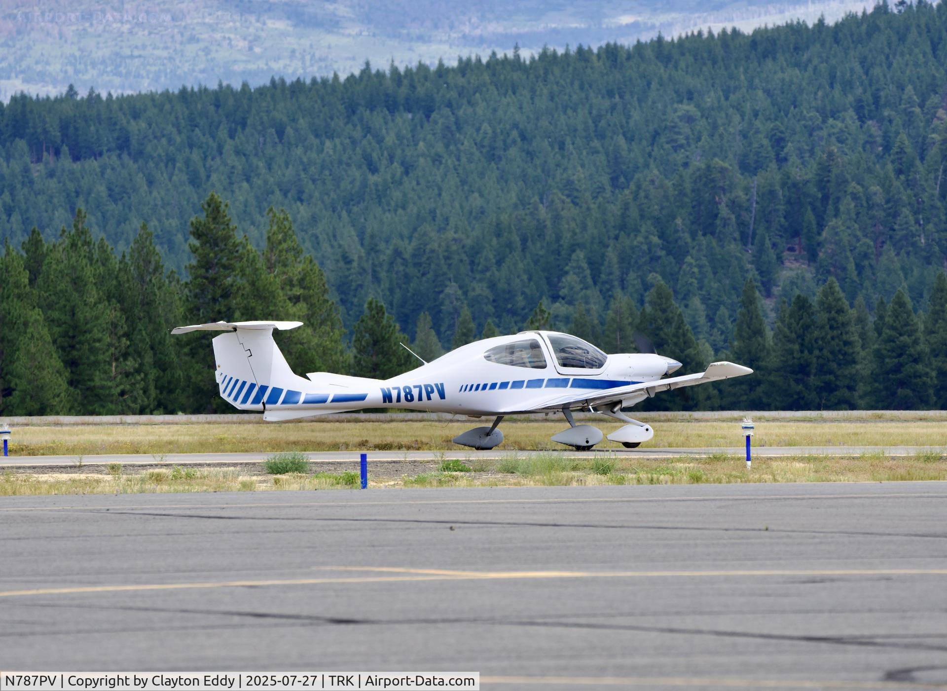 N787PV, 2006 Diamond DA-40 Diamond Star C/N 40.695, Truckee Tahoe airport in California 2025
