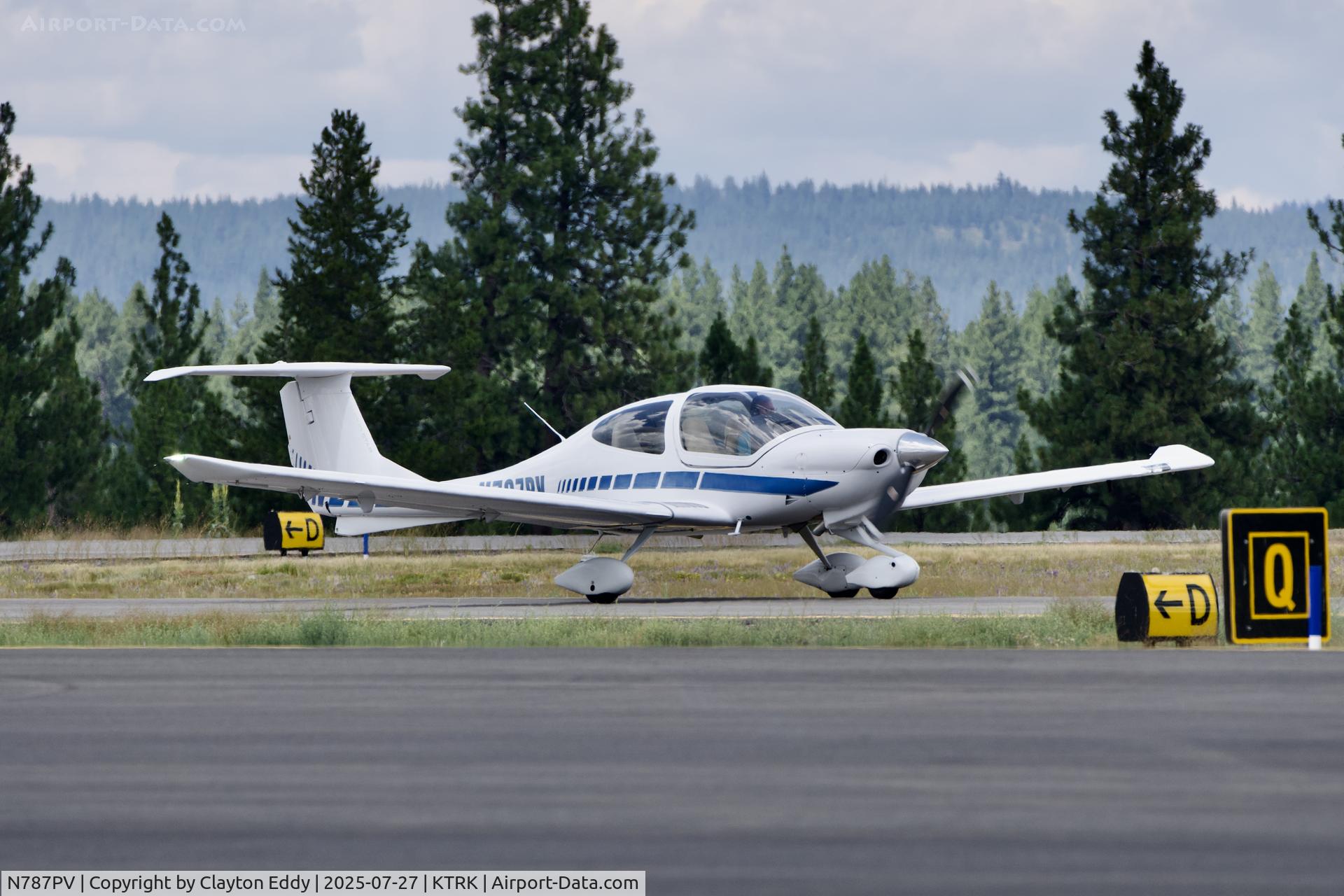 N787PV, 2006 Diamond DA-40 Diamond Star C/N 40.695, Truckee Tahoe airport in California 2025