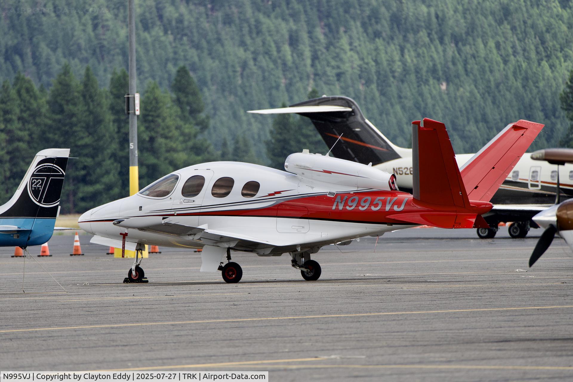 N995VJ, 2018 Cirrus SF50 Vision C/N 0059, Truckee Tahoe airport in California 2025