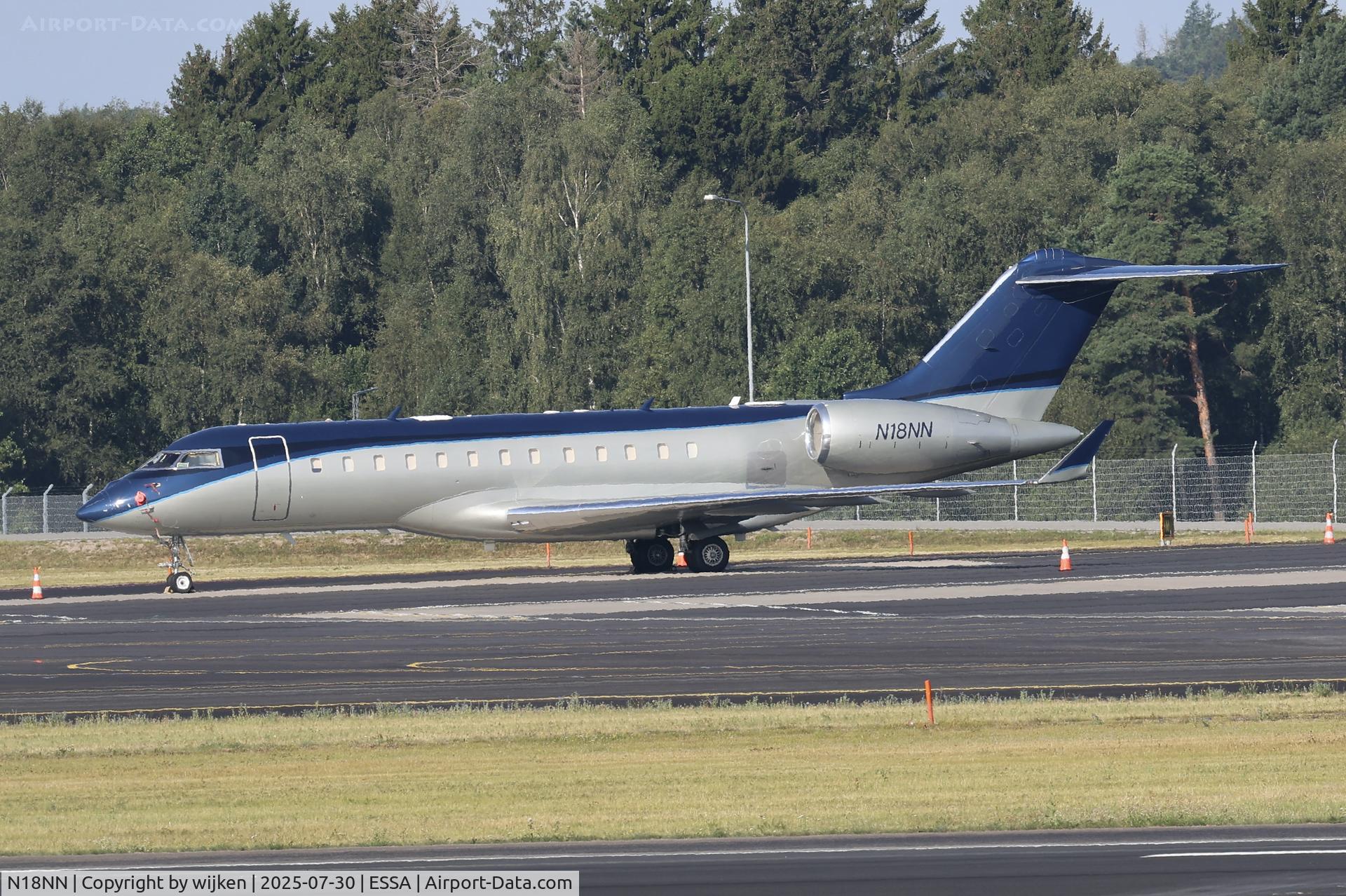 N18NN, 2006 Bombardier BD-700-1A10 Global Express XRS C/N 9185, Ramp M