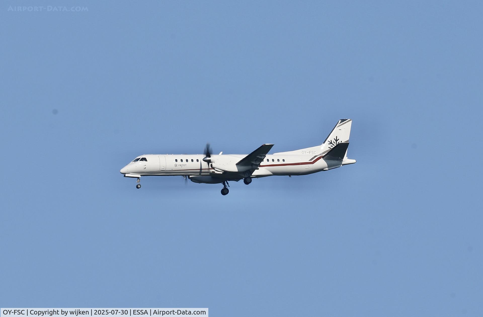 OY-FSC, 1996 Saab 2000 C/N 2000-039, Rwy 19R