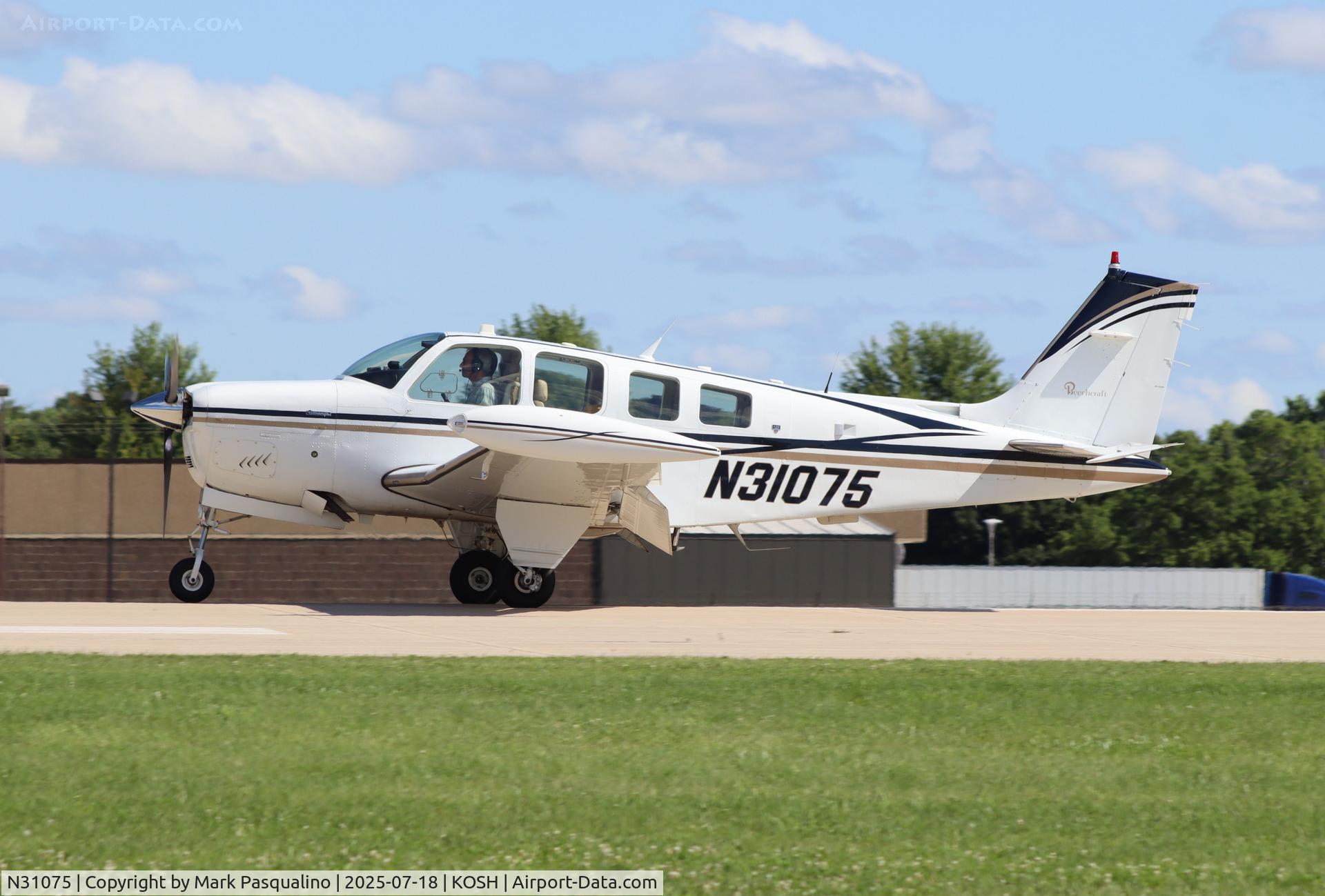 N31075, 1988 Beech A36 Bonanza 36 C/N E-2415, Beech A36