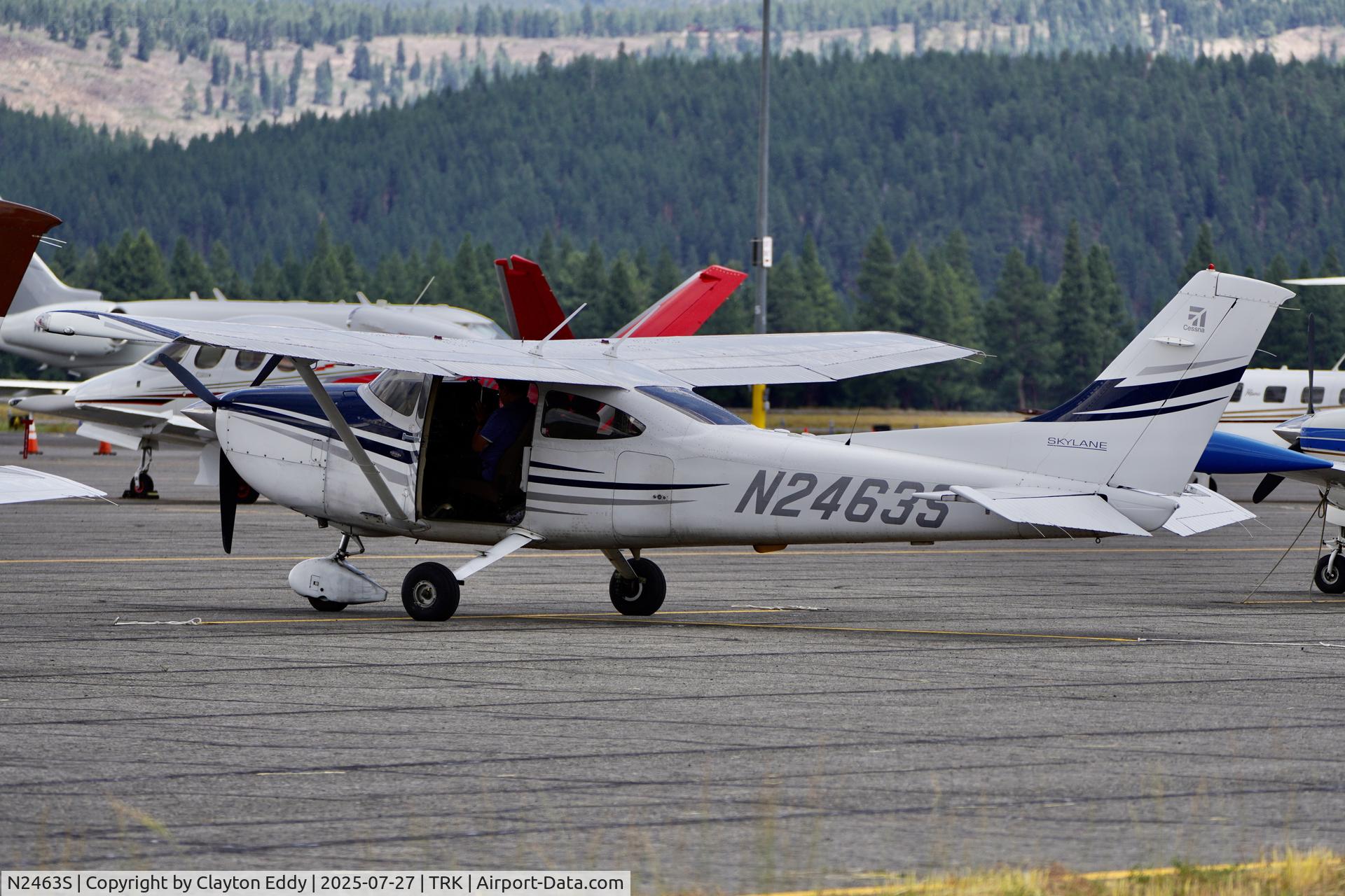 N2463S, 2005 Cessna 182T Skylane C/N 18281738, Truckee Tahoe airport in California 2025