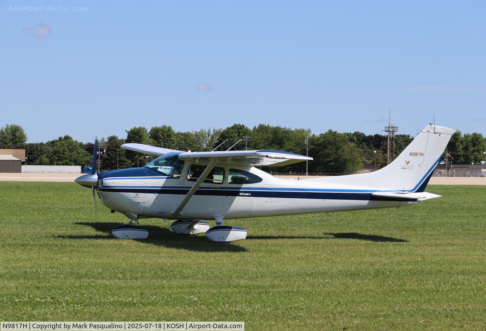 N9817H, 1981 Cessna 182R Skylane C/N 18268046, Cessna 182R