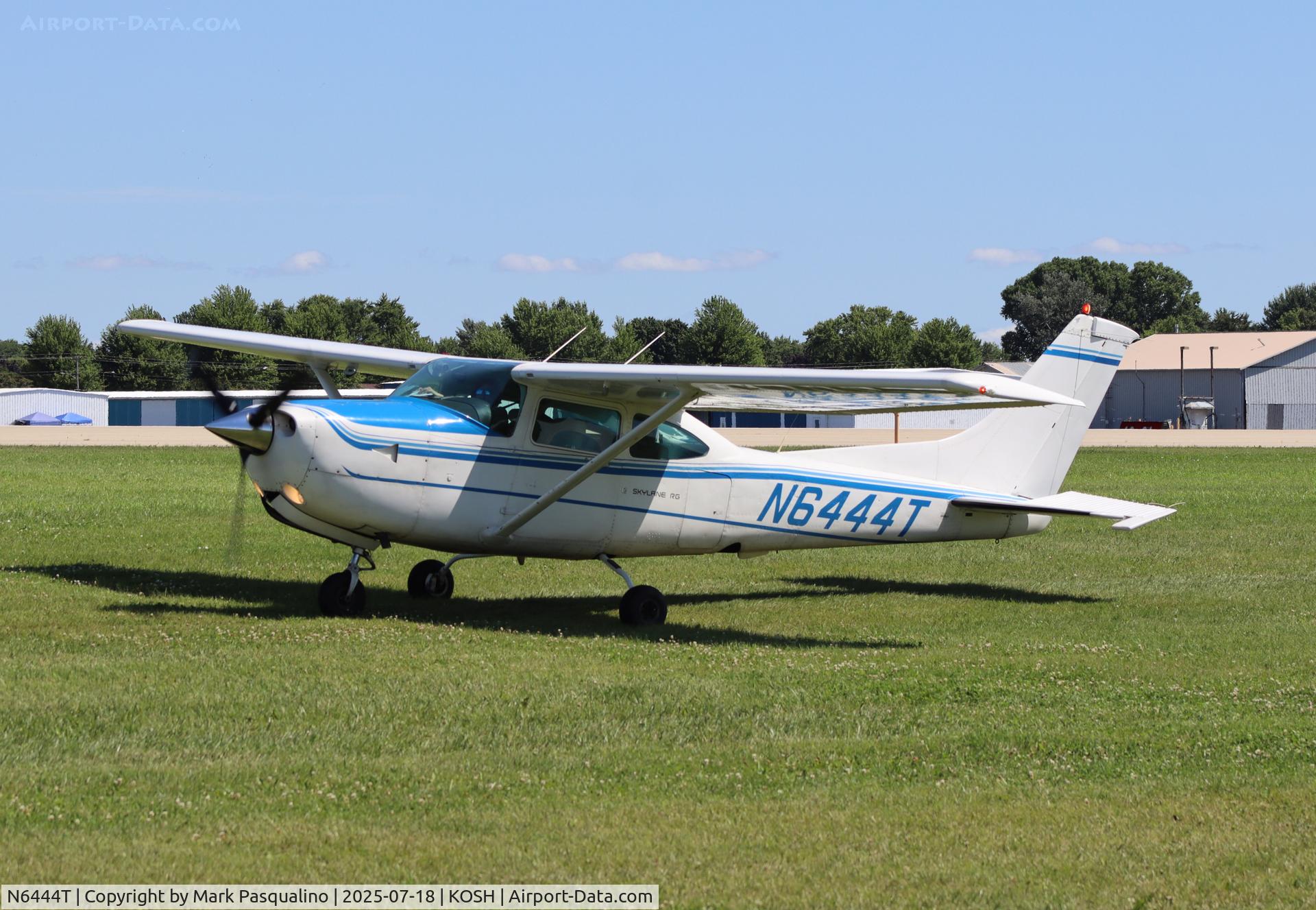 N6444T, 1985 Cessna R182 Skylane RG C/N R18202026, Cessna R182