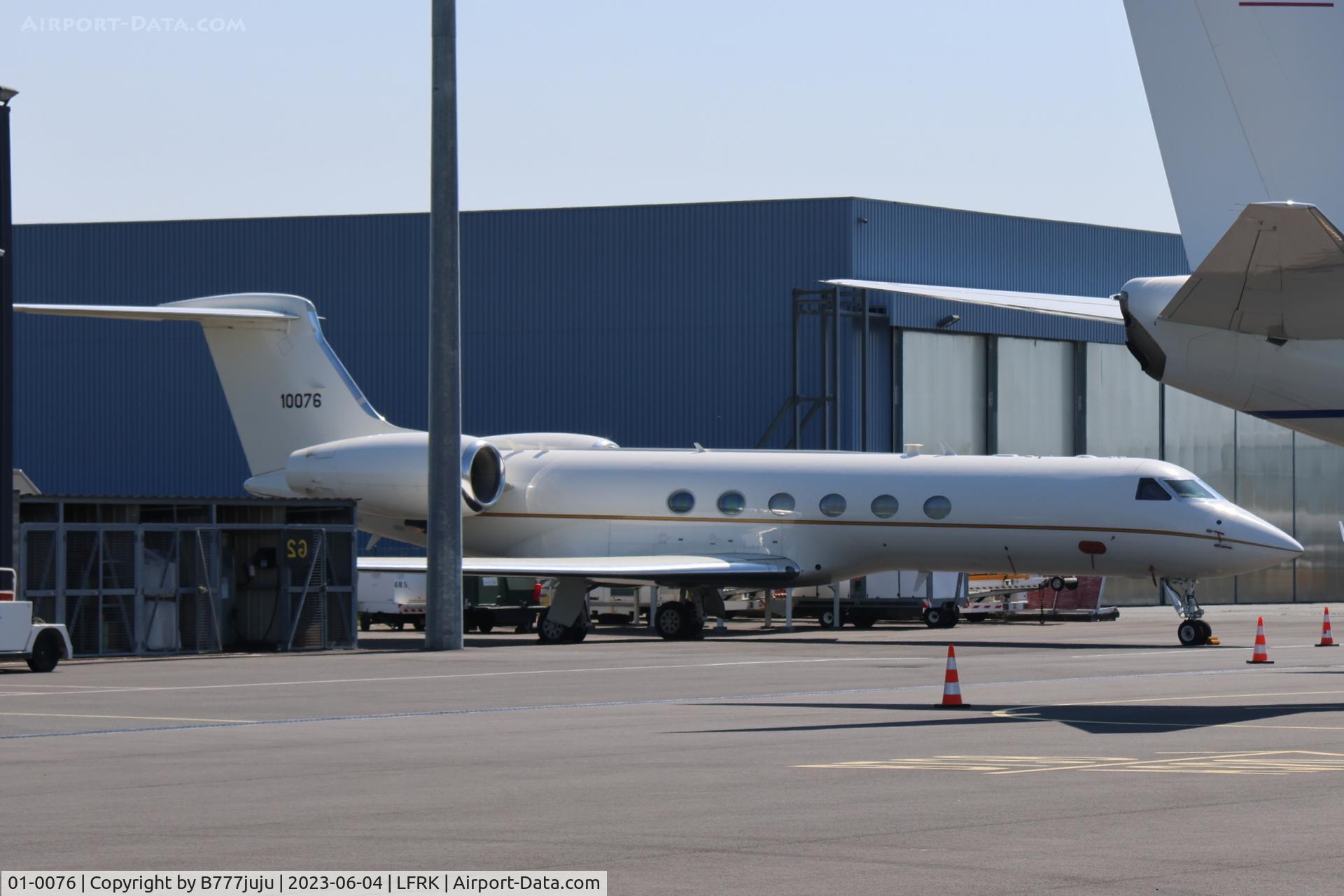 01-0076, 2001 Gulfstream Aerospace C-37A (G-V) C/N 645, at Caen
