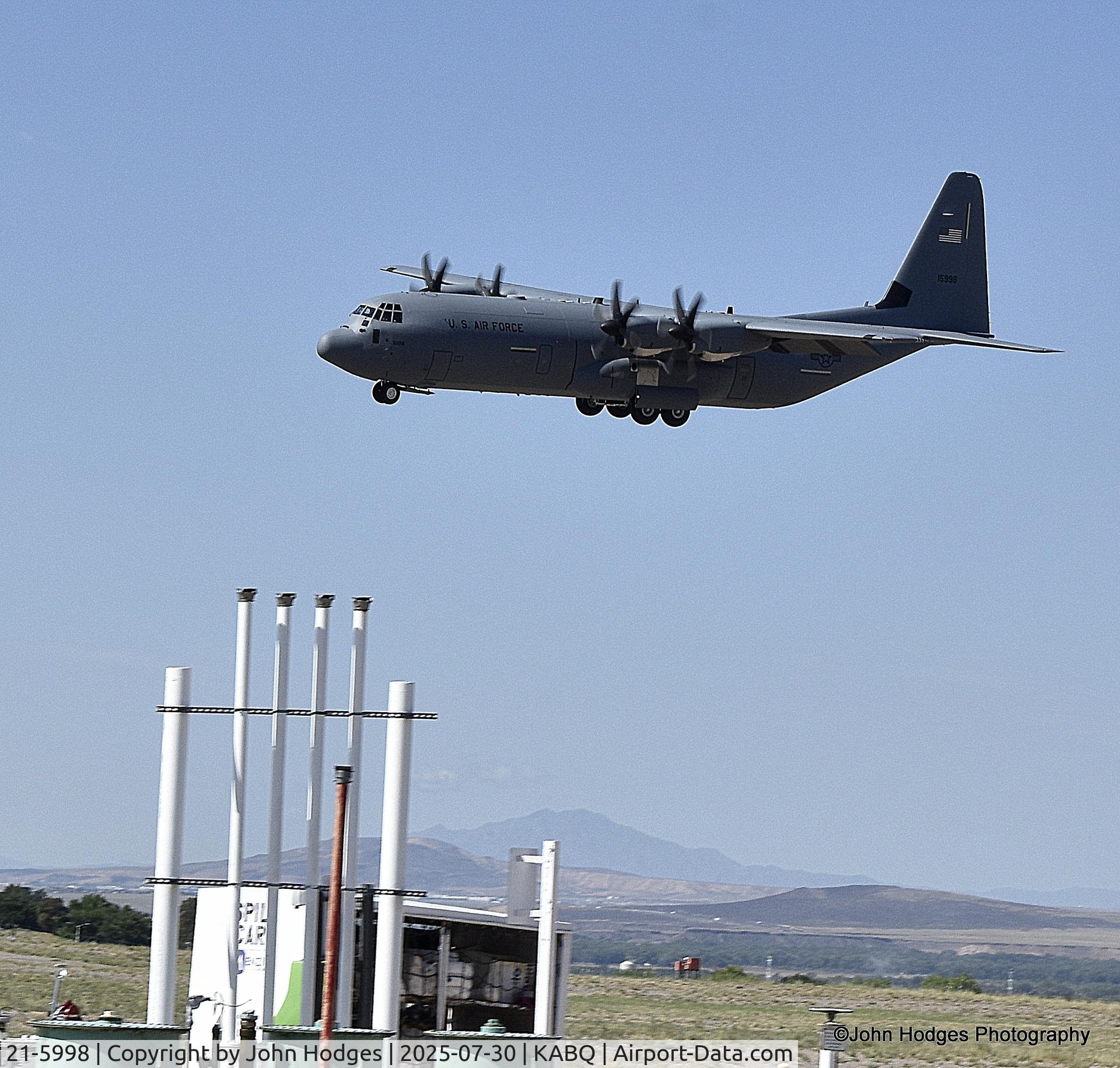 21-5998, 2024 Lockheed C-130J Super Hercules C/N 382-5971, DAWG51 Coming into KABQ for an exercise