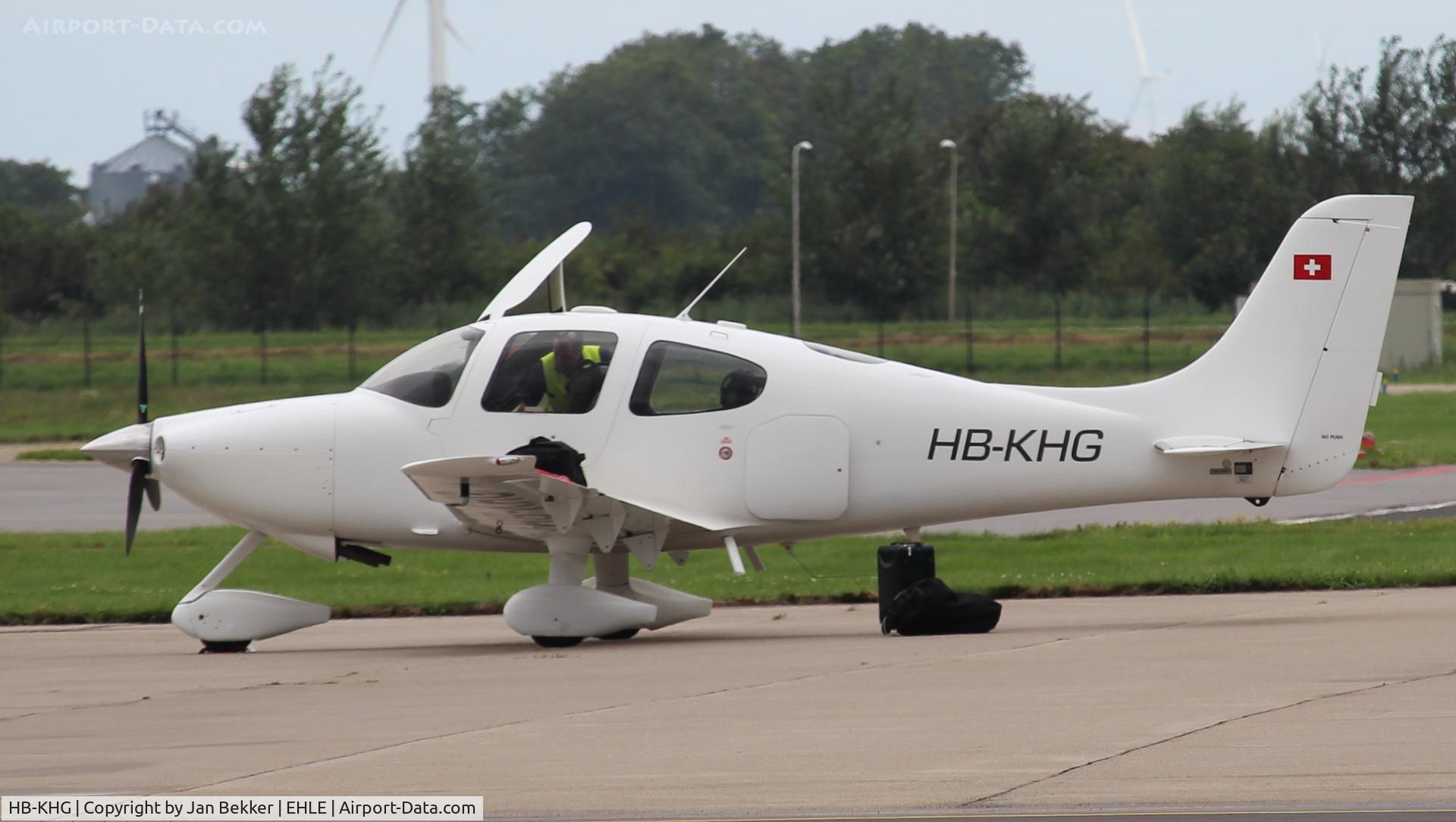 HB-KHG, 2003 Cirrus SR22 C/N 0560, Just arrived Lelystad Airport