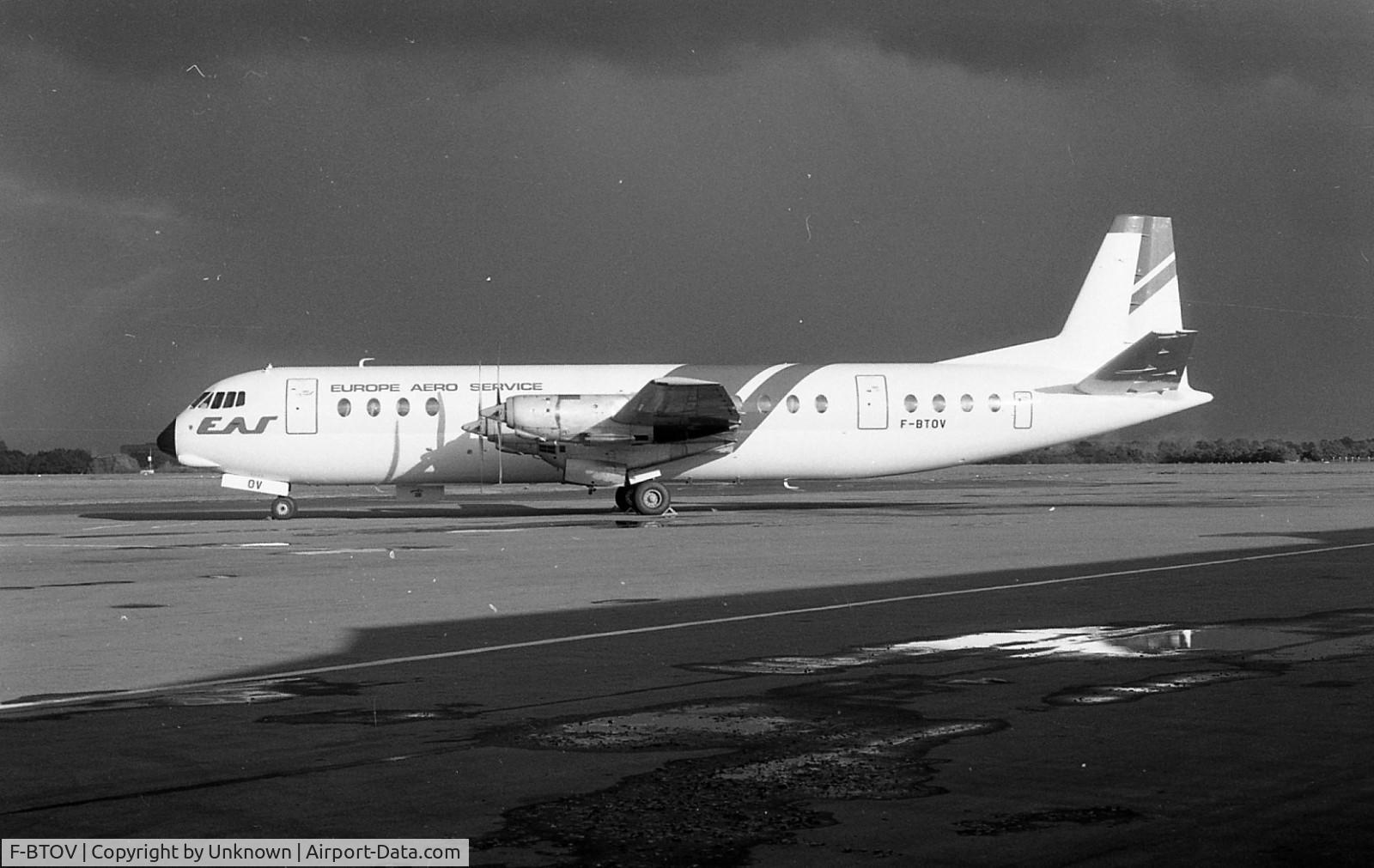 F-BTOV, 1962 Vickers Vanguard 952 C/N 746, Photo taken in Rennes airport sometimes in 1979