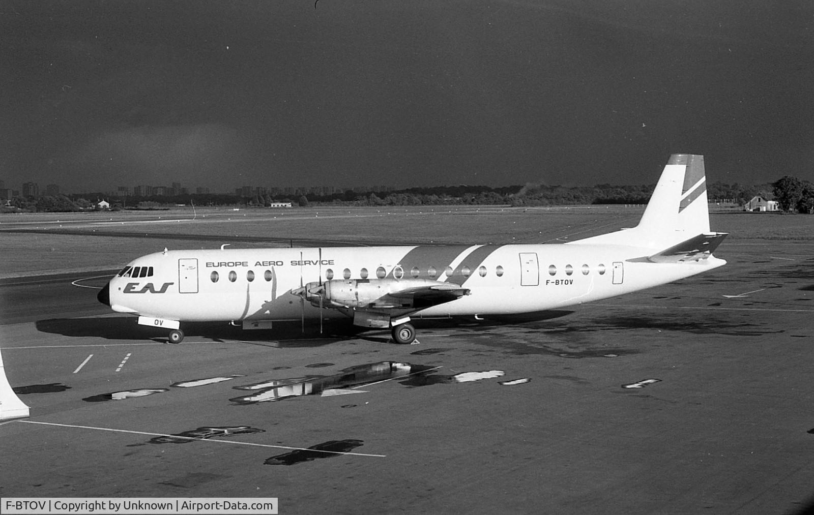 F-BTOV, 1962 Vickers Vanguard 952 C/N 746, Photo taken in Rennes airport sometime in 1979