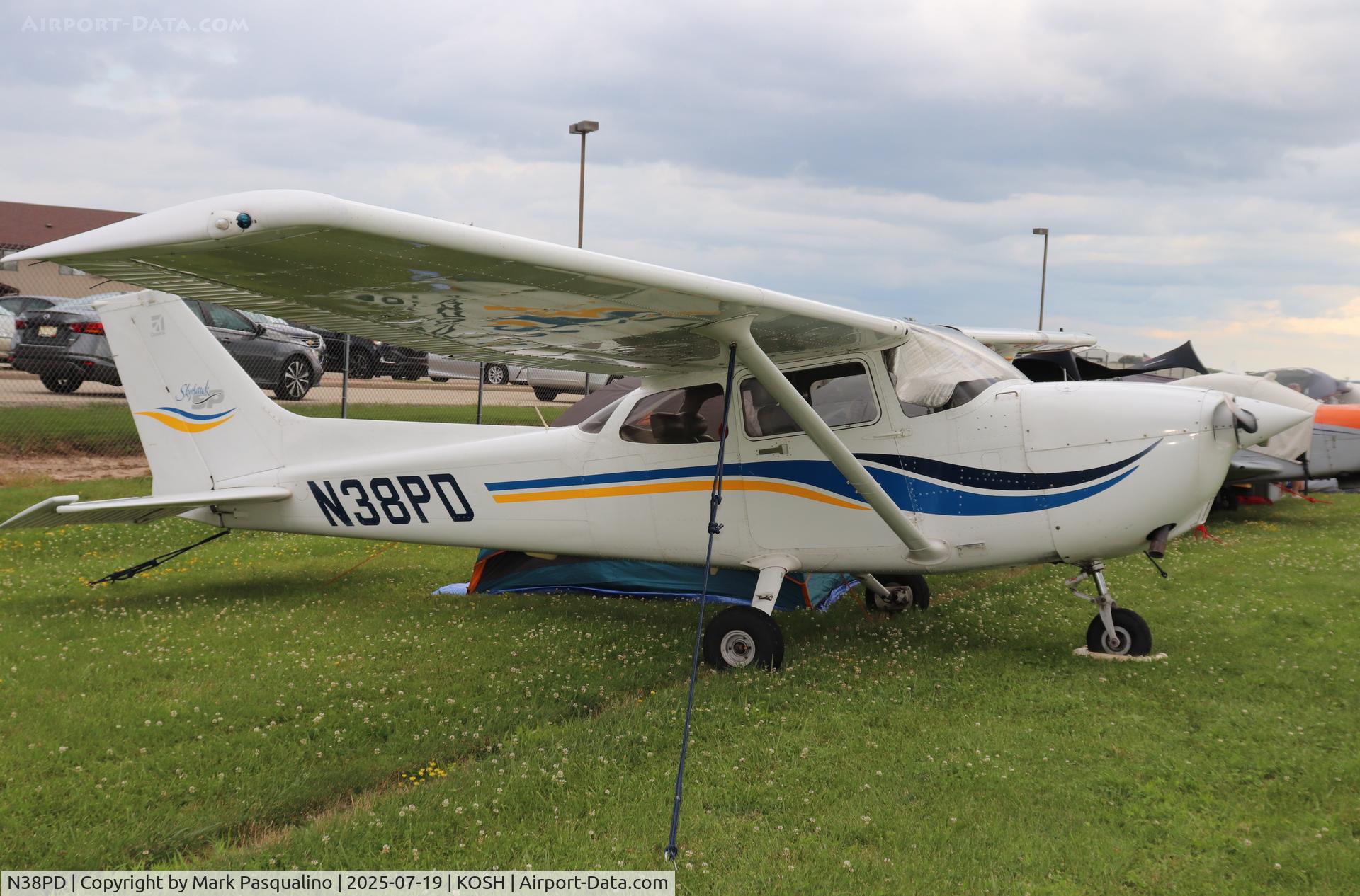 N38PD, 2000 Cessna 172S C/N 172S8381, Cessna 172S