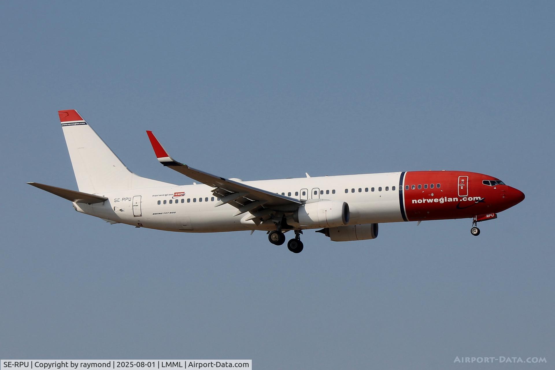 SE-RPU, 2015 Boeing 737-8JP C/N 42078, Boeing 737-8JP reg SE-RPU of Norwegian Air Shuttle on final approach for RW13 Malta.