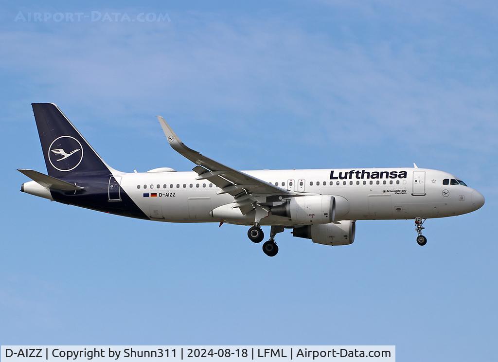 D-AIZZ, 2013 Airbus A320-214 C/N 5831, Landing rwy 31R in new c/s