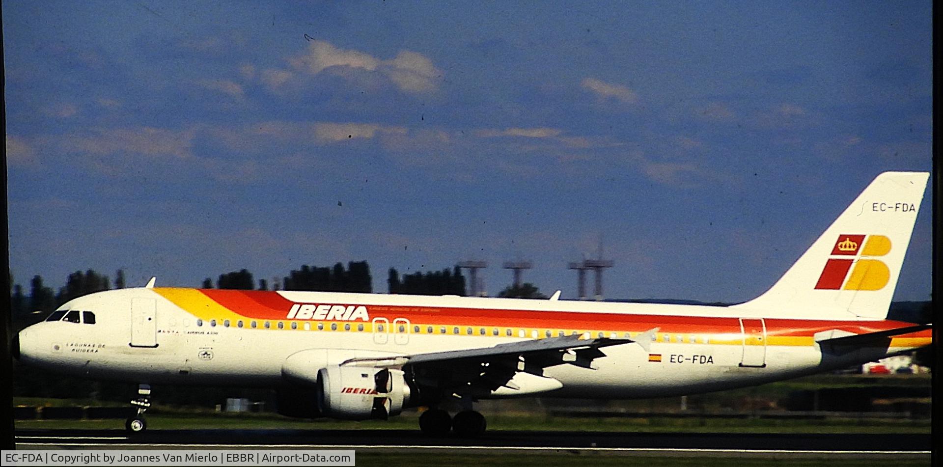 EC-FDA, 1991 Airbus A320-211 C/N 176, ex-slide