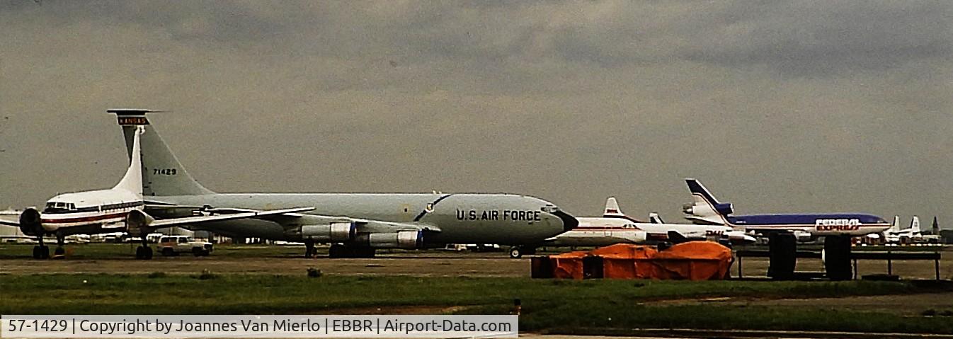 57-1429, 1957 Boeing KC-135E Stratotanker C/N 17500, Nice brussels'scenery....ex slide