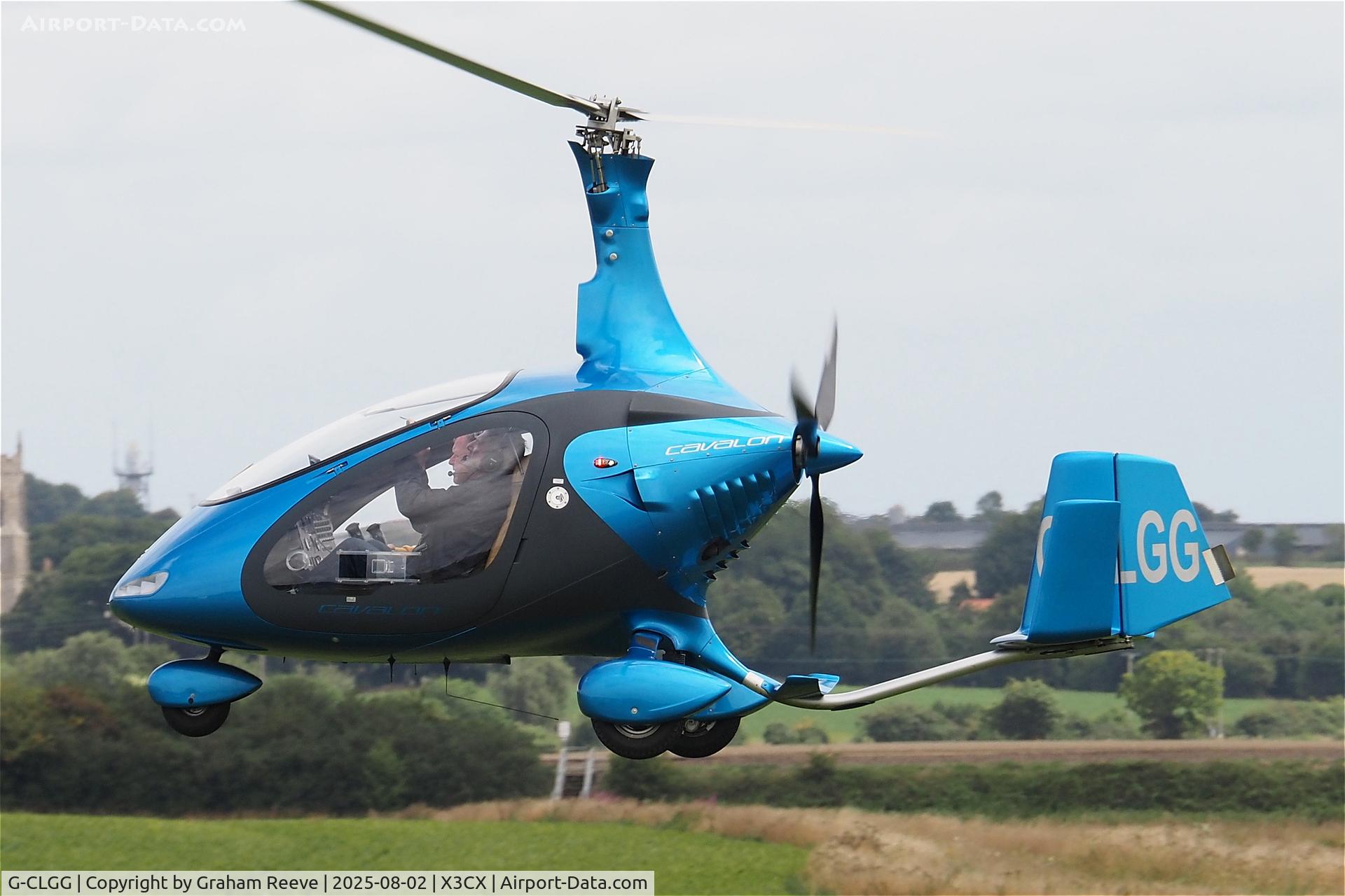 G-CLGG, 2019 RotorSport UK Cavalon C/N RSUK/CVLN/034, Landing at Northrepps.