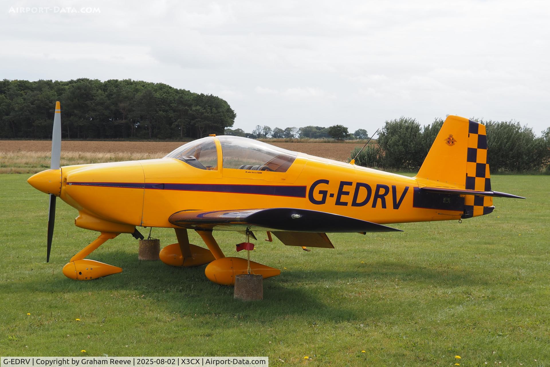 G-EDRV, 2004 Vans RV-6A C/N PFA 181A-13451, Parked at Northrepps.