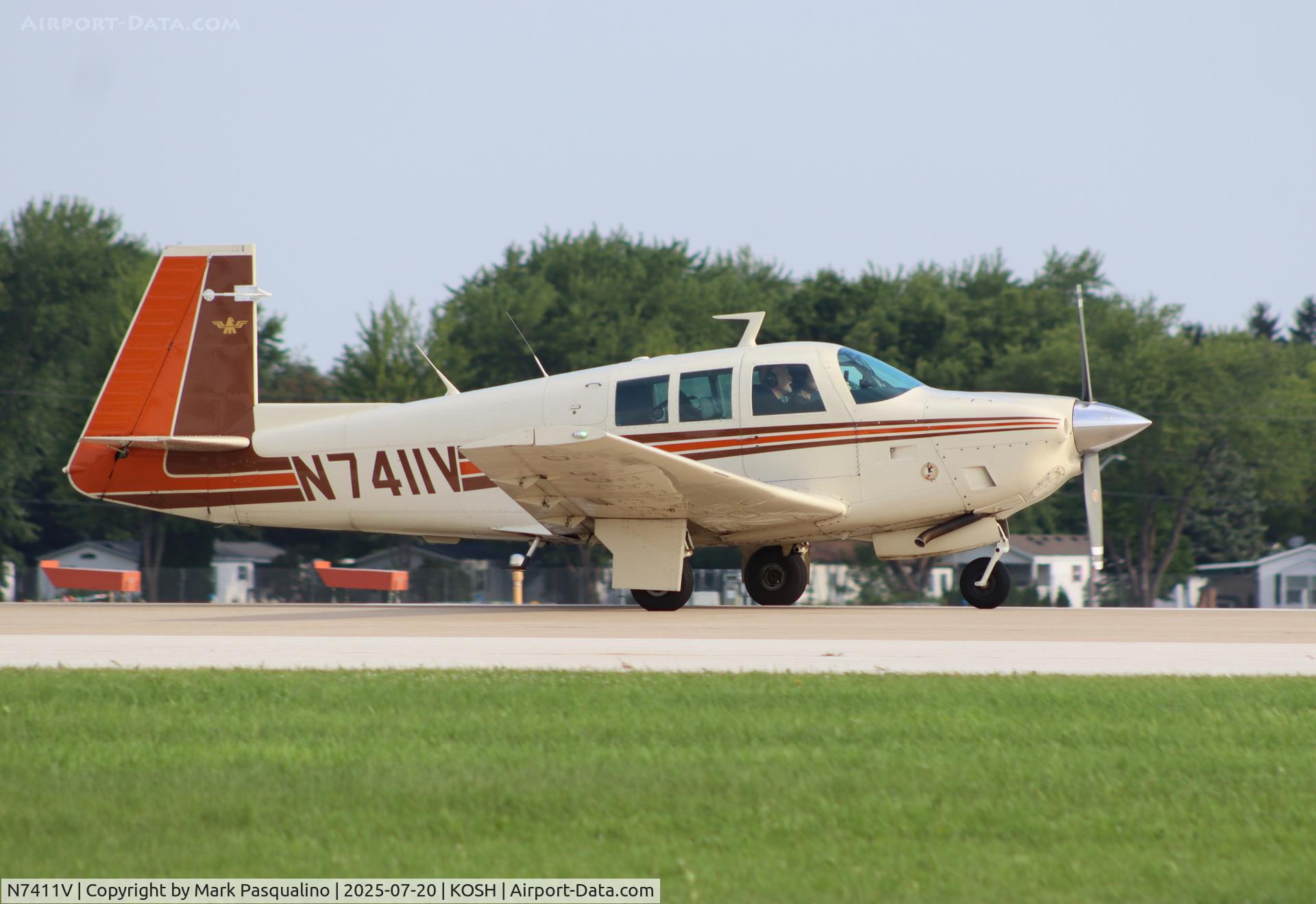 N7411V, 1975 Mooney M20F Executive C/N 22-1204, Mooney M20F