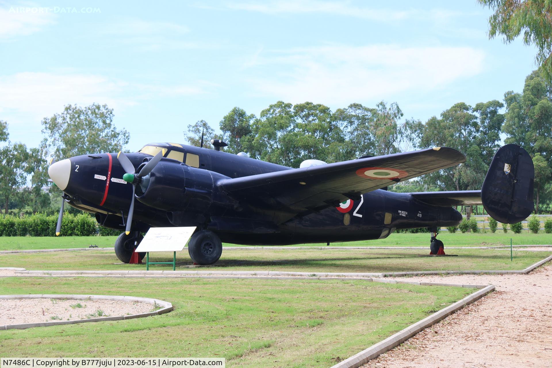 N7486C, 1957 Lockheed PV-2 Harpoon C/N 15-1385, at Piana delle Orme Museum
peint MM80074 87-2