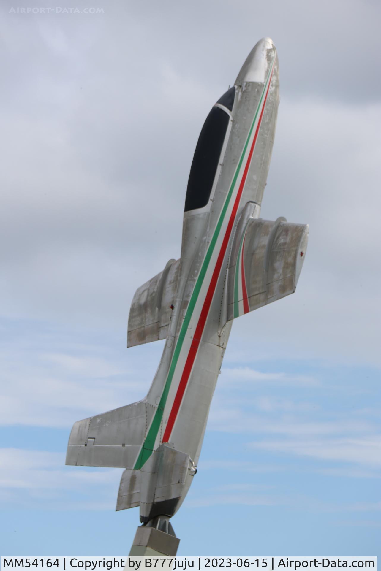 MM54164, Aermacchi MB-326 C/N 6140/13, at Latina