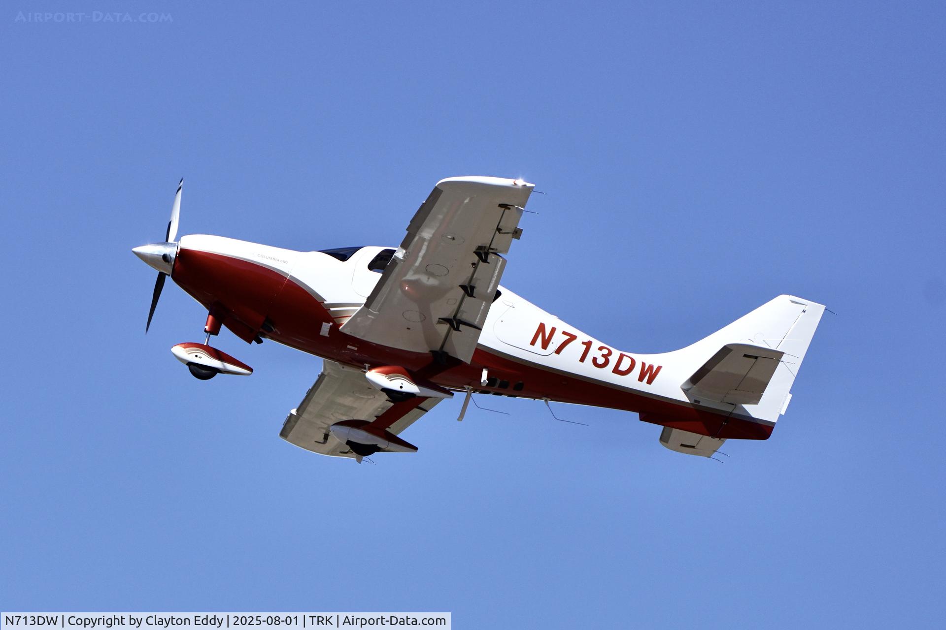 N713DW, 2006 Columbia Aircraft Mfg LC41-550FG C/N 41694, Truckee Tahoe airport in California 2025