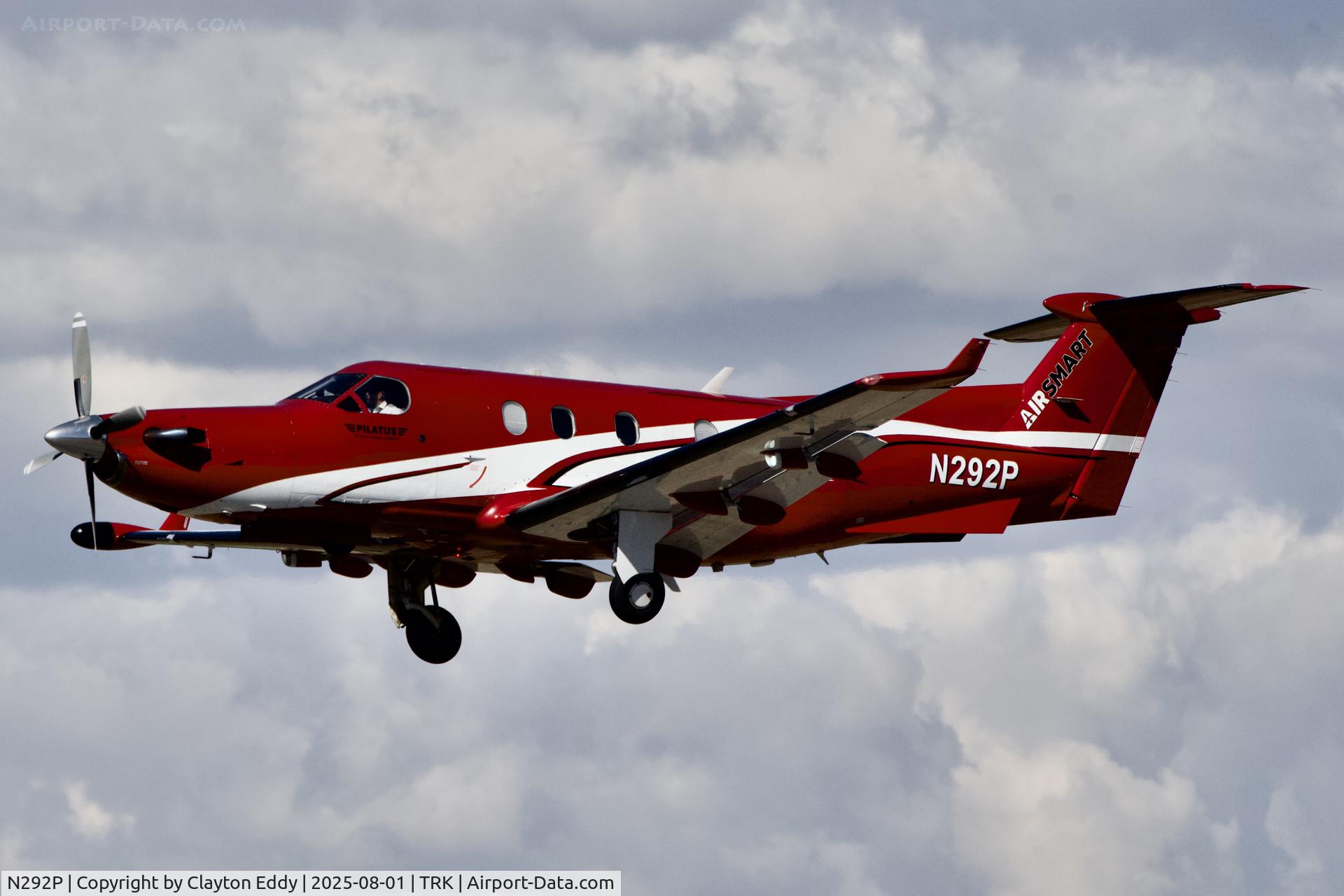 N292P, 2005 Pilatus PC-12/45 C/N 630, Truckee Tahoe airport in California 2025