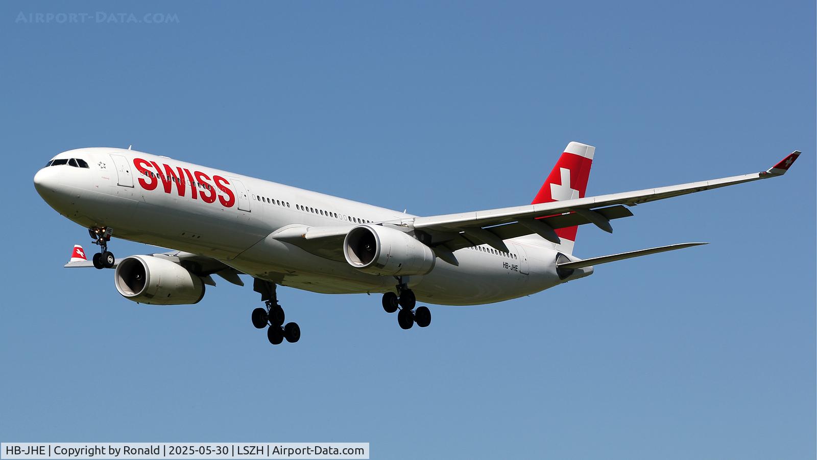 HB-JHE, 2009 Airbus A330-343 C/N 1084, at zrh