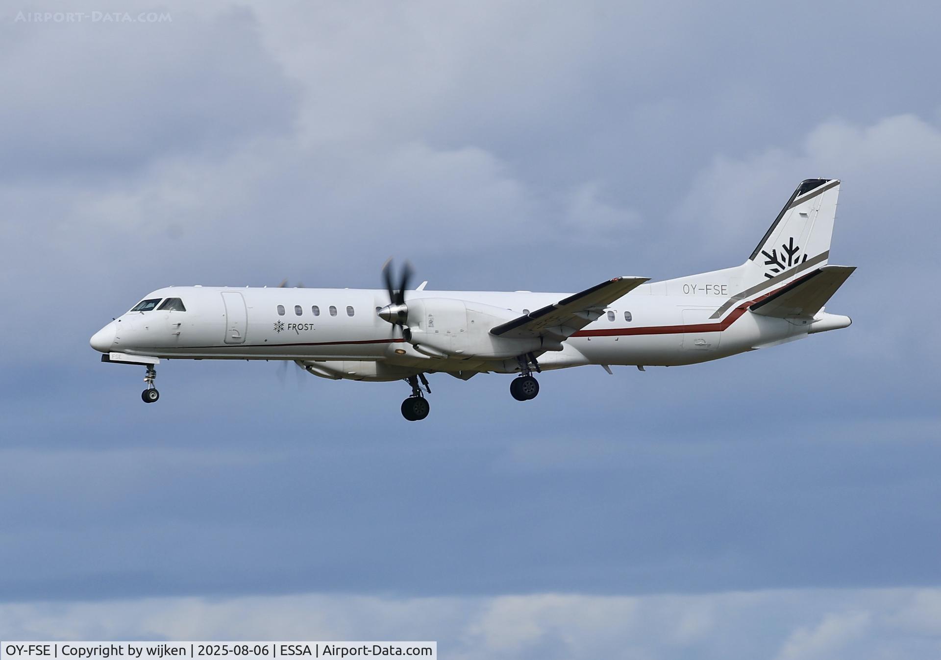 OY-FSE, 1997 Saab 2000 C/N 2000-043, Rwy 26