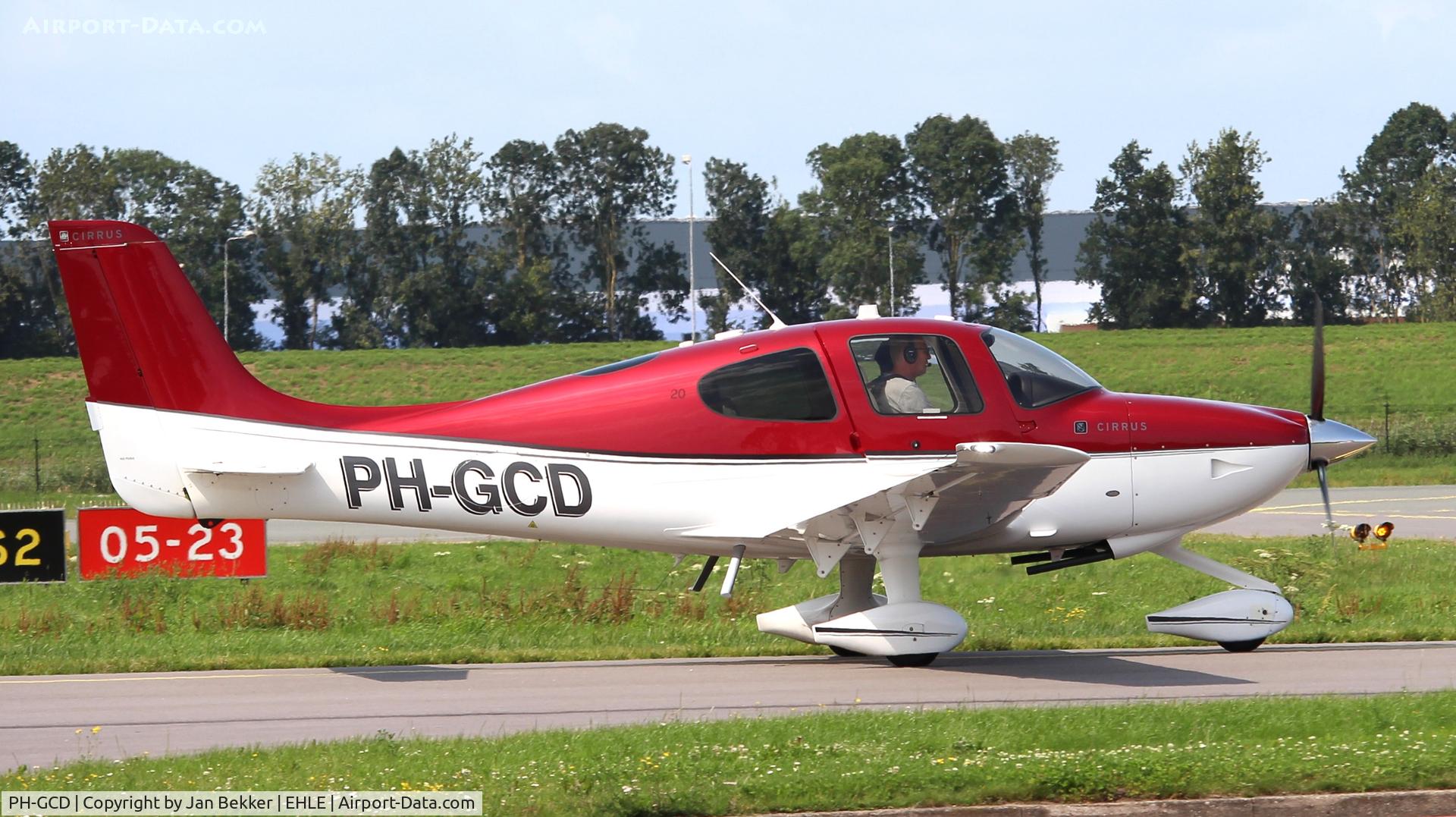 PH-GCD, Cirrus SR20 G3 GTS C/N 2269, Lelystad Airport