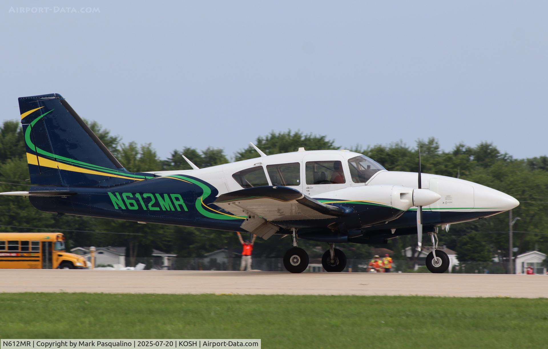 N612MR, 1979 Piper PA-23-250 C/N 27-8054008, Piper PA-23-250