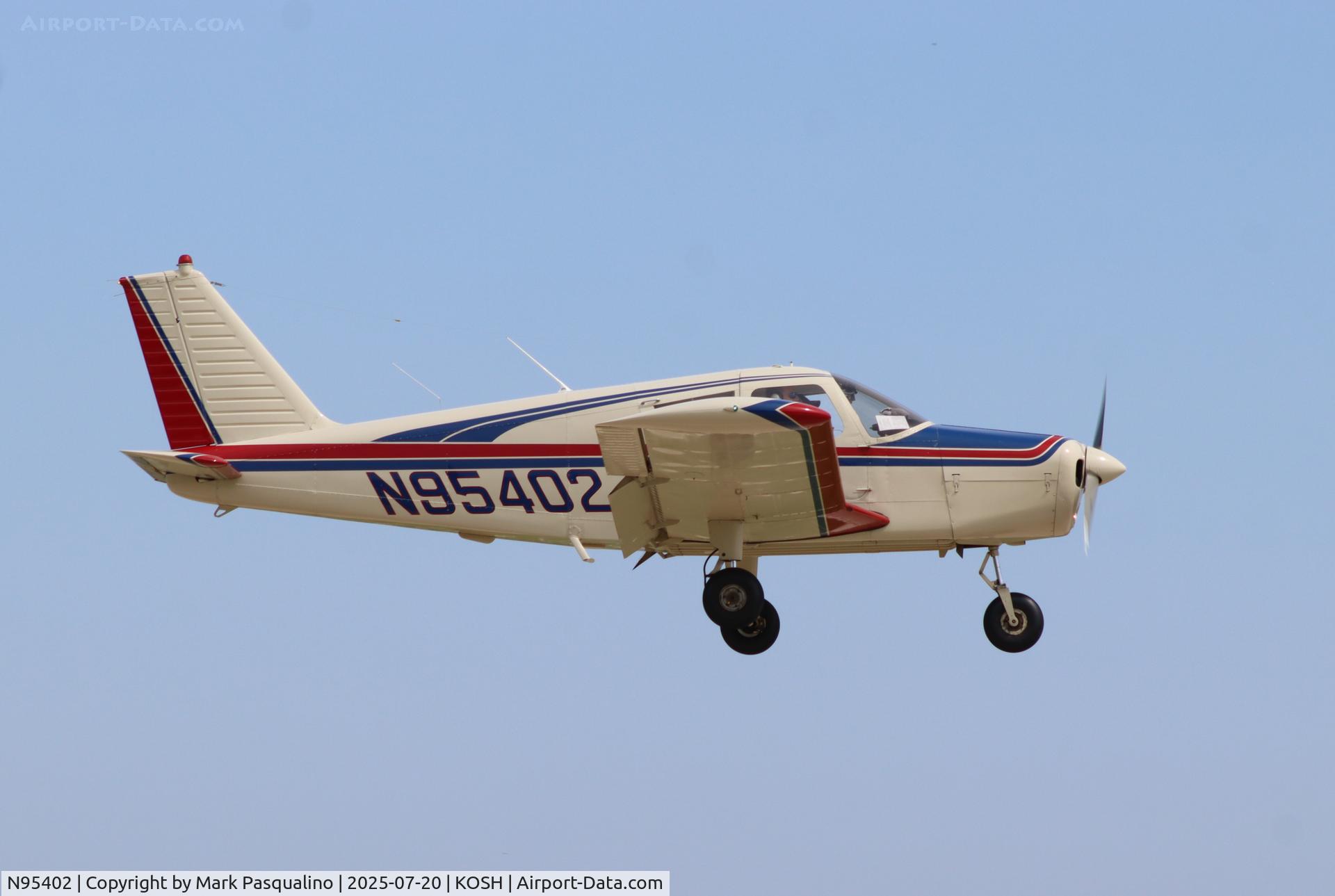 N95402, 1969 Piper PA-28-140 C/N 28-25920, Piper PA-28-140