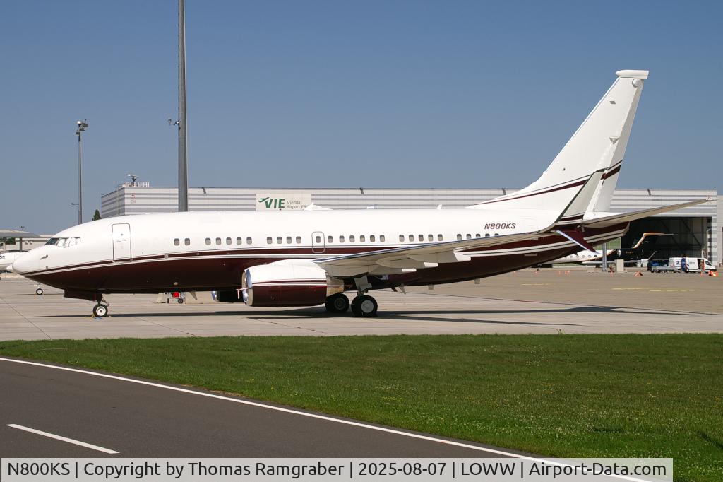 N800KS, 2000 Boeing 737-7BC C/N 30782, private Boeing 737-7BC BBJ