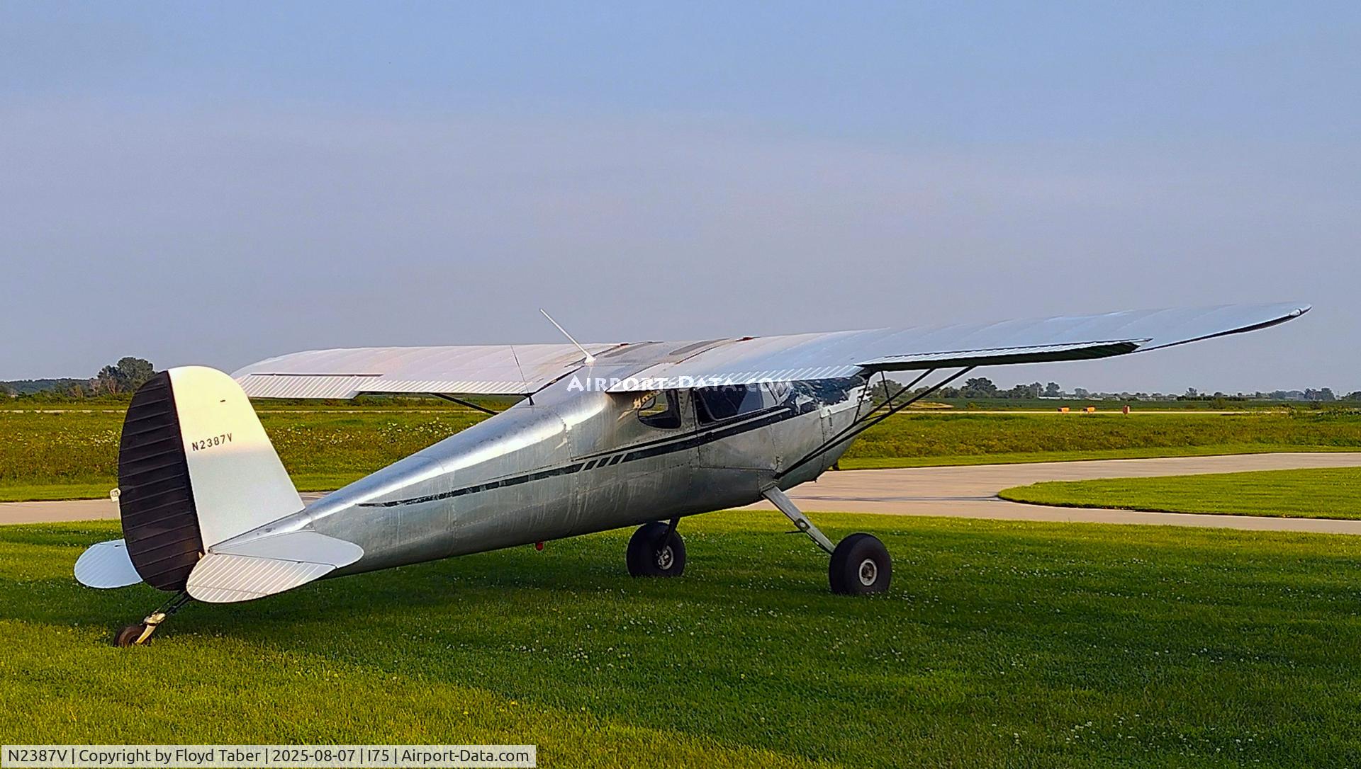 N2387V, 1948 Cessna 140 C/N 14626, Parked outside