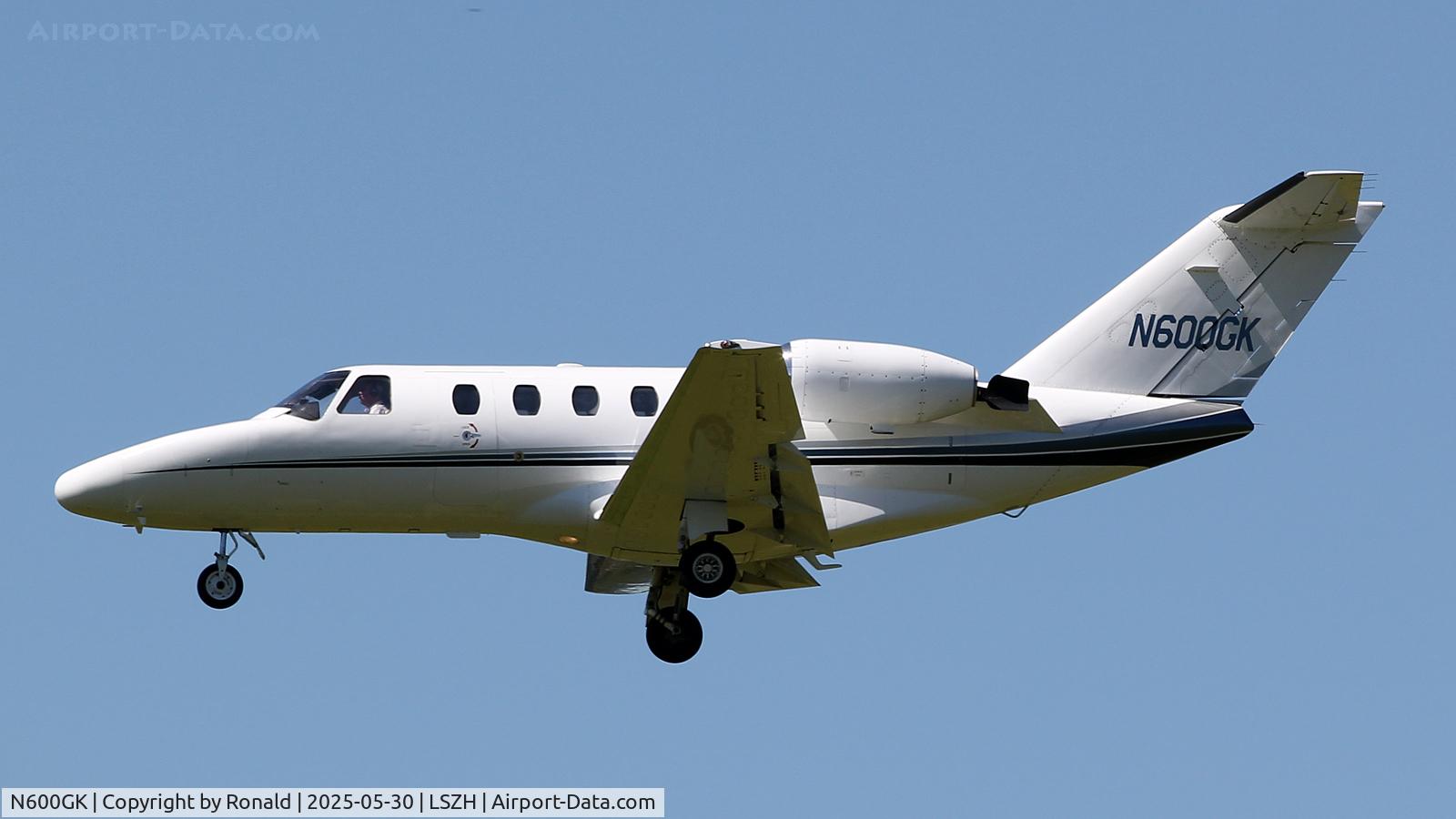 N600GK, 1998 Cessna 525 CitationJet CJ1 C/N 525-0297, at zrh