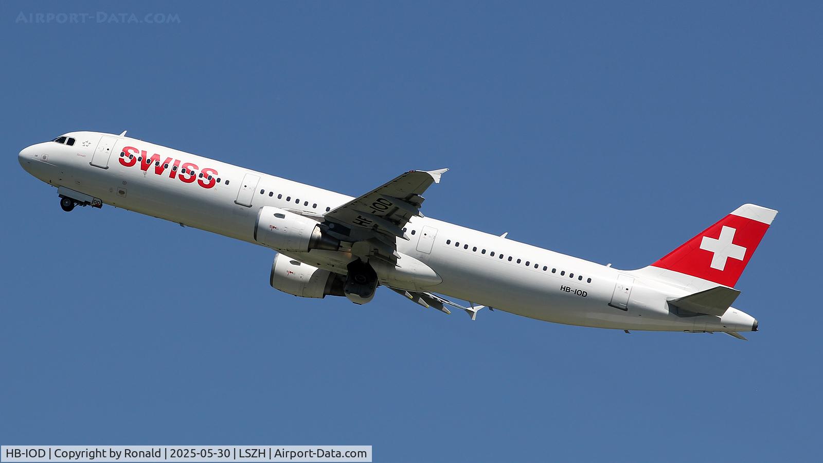 HB-IOD, 1995 Airbus A321-111 C/N 522, at zrh